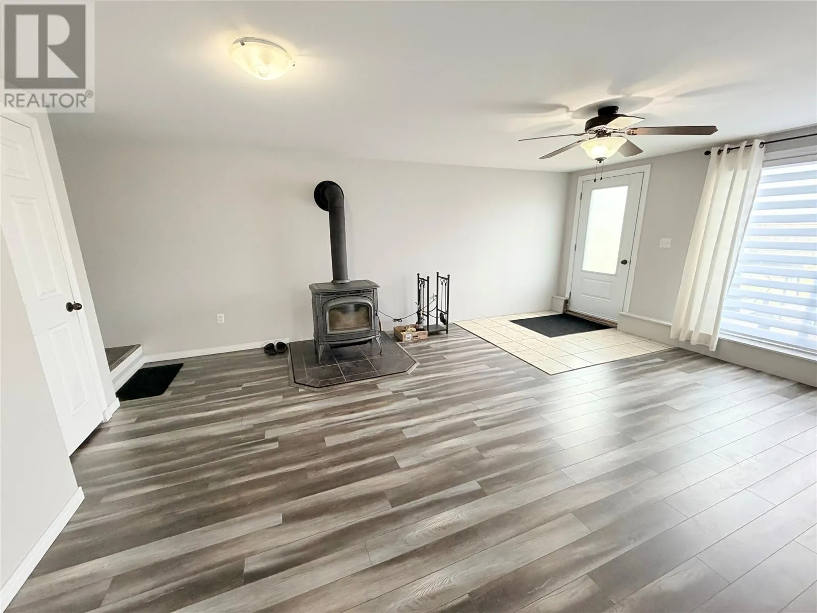 9 Rose Drive