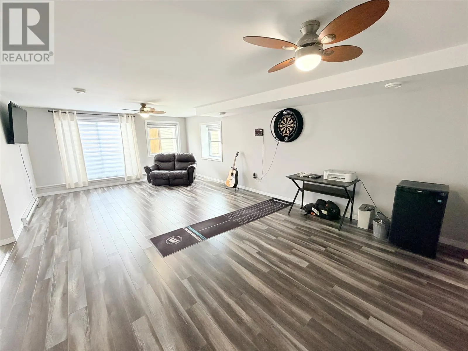 9 Rose Drive