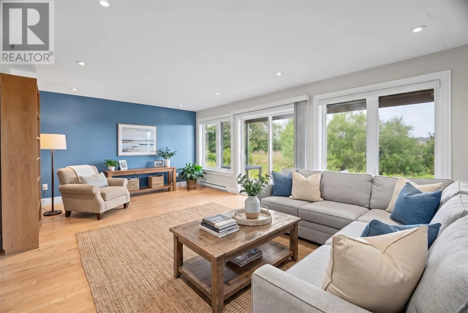 28 Lions Crescent Unit#11 #11