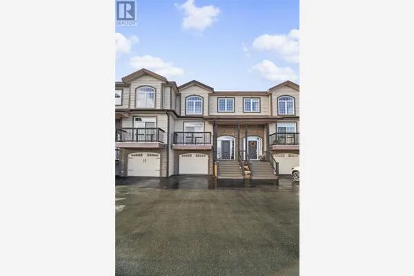 28 Lions Crescent Unit#11 #11