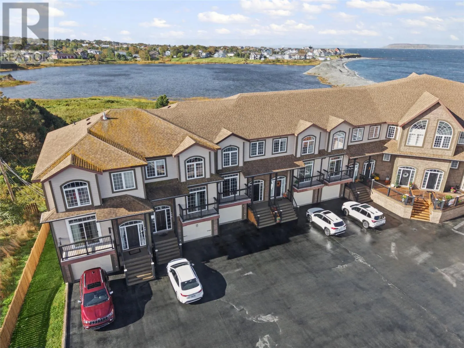28 Lions Crescent Unit#11 #11
