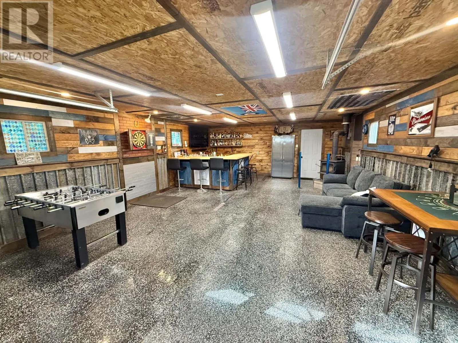 12 Memorial Avenue