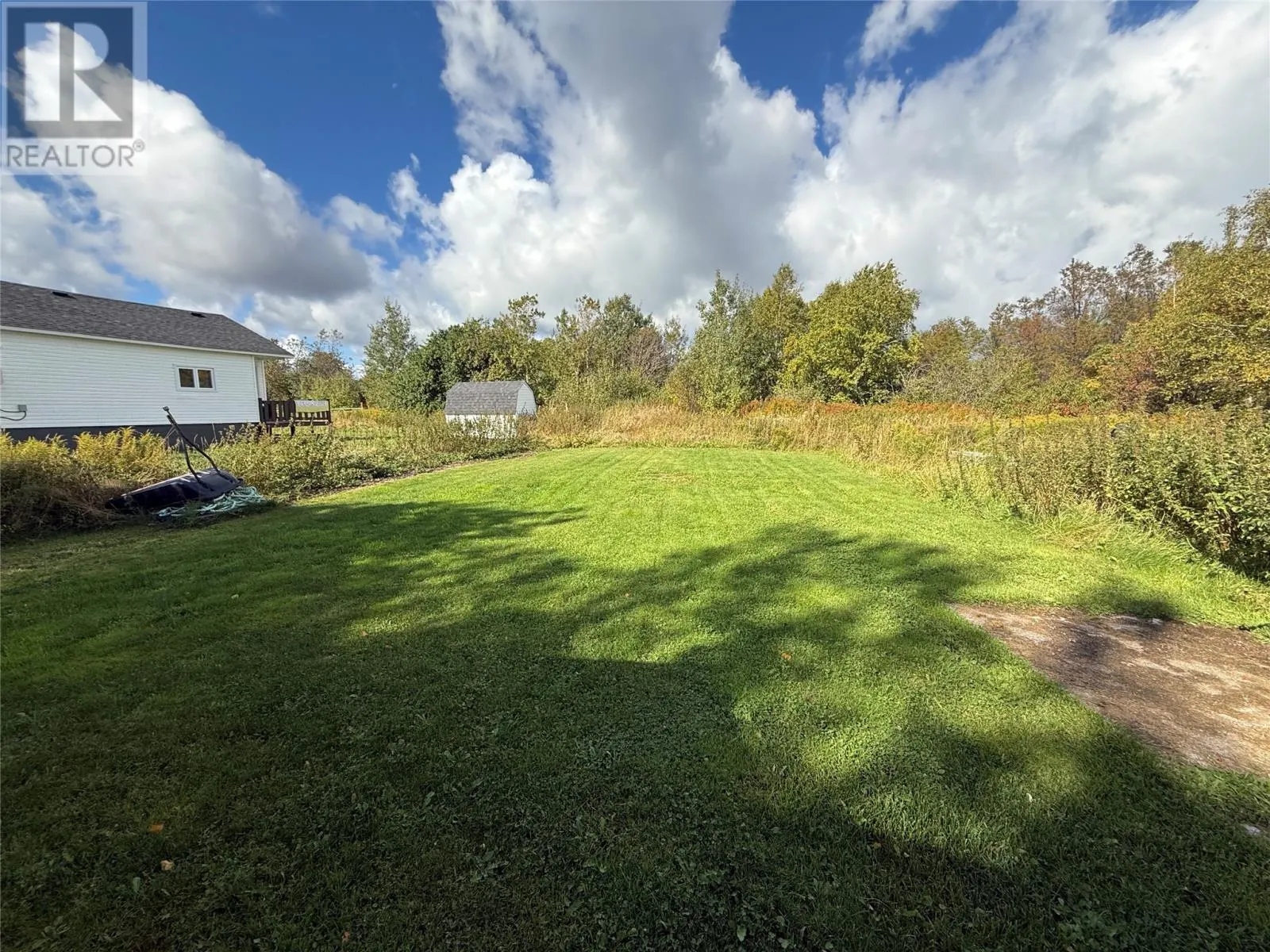 12 Memorial Avenue