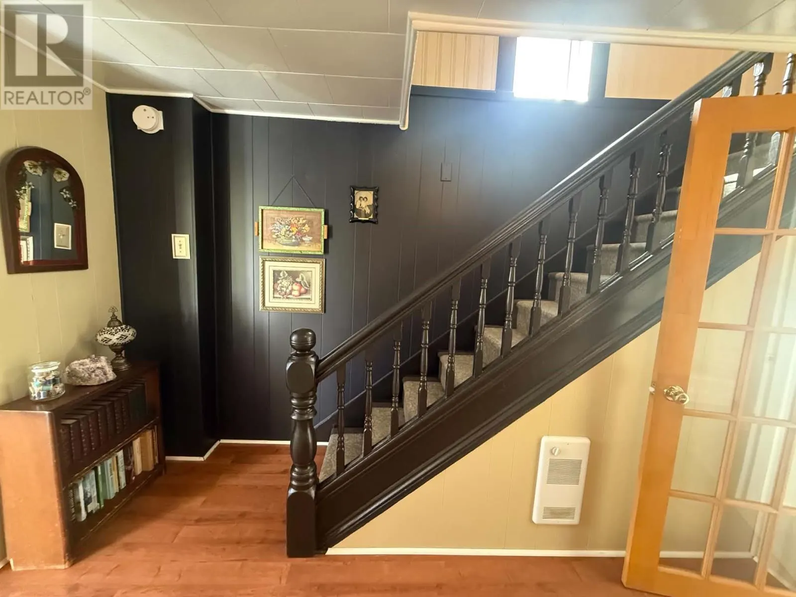 12 Memorial Avenue