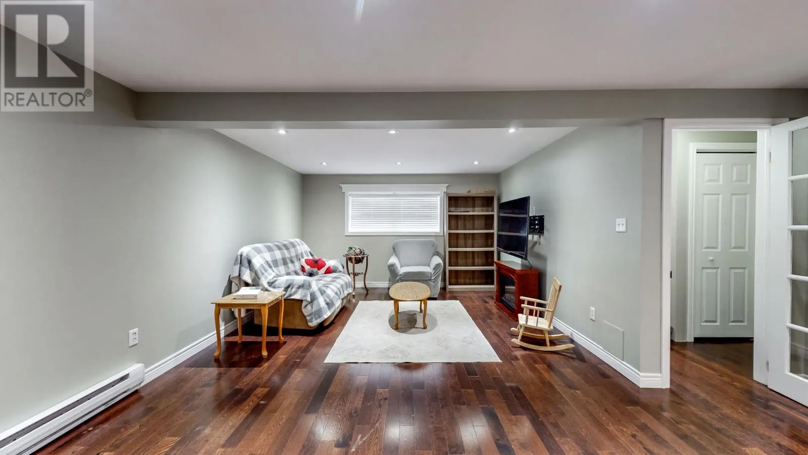123 Edison Place