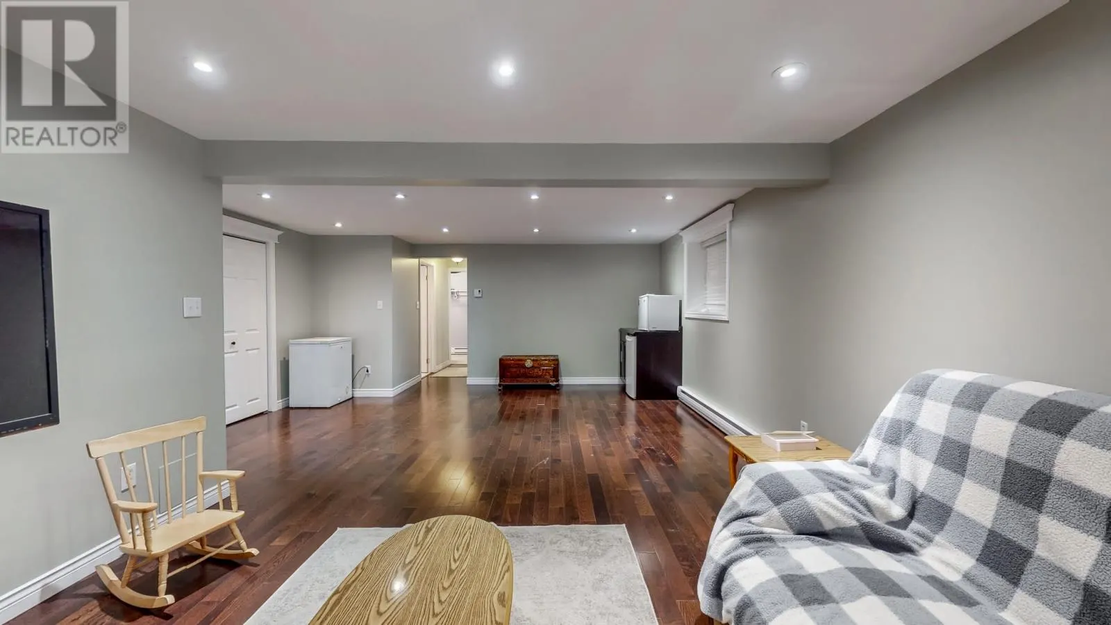 123 Edison Place