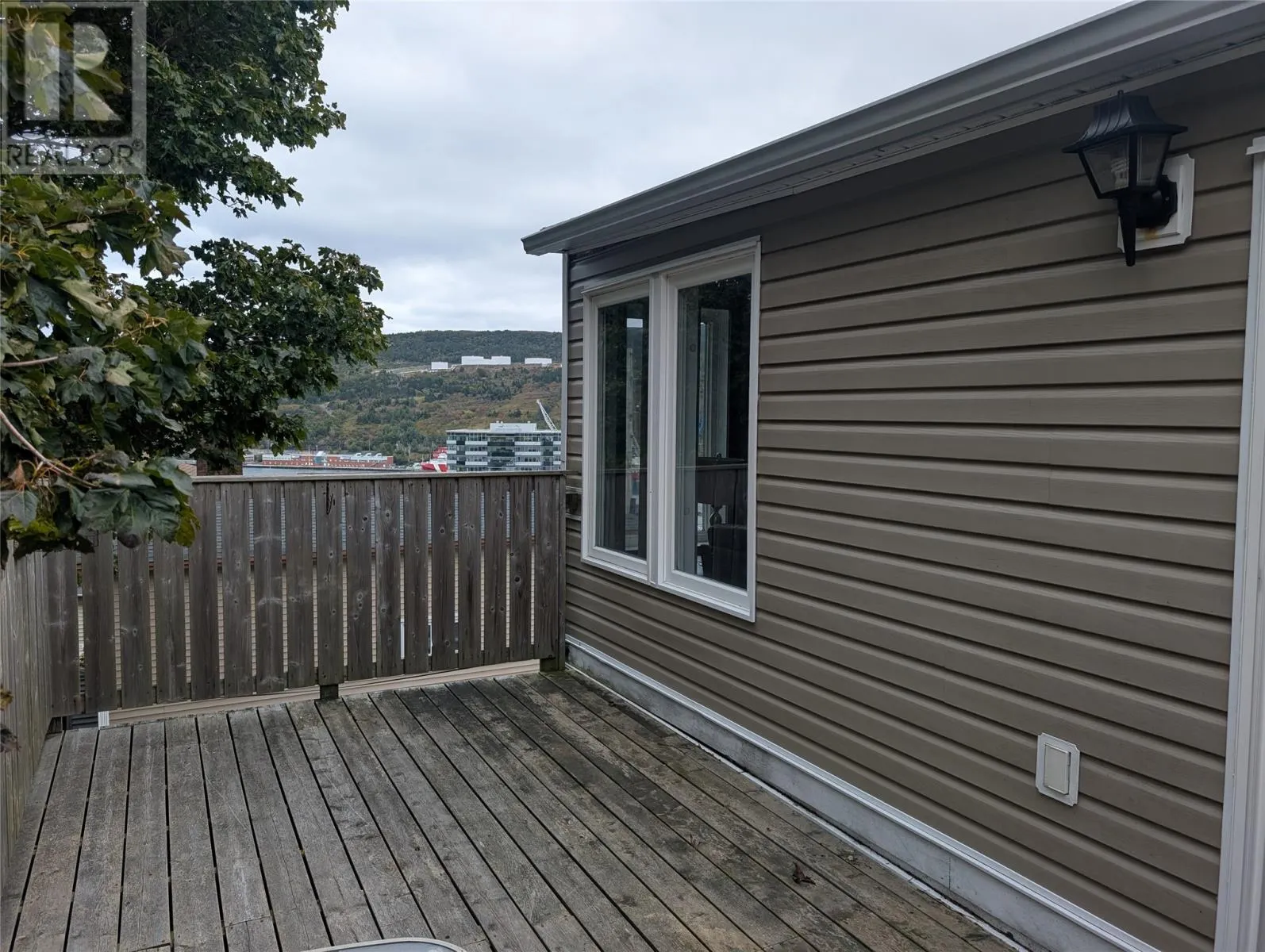 28 Barter's Hill Place