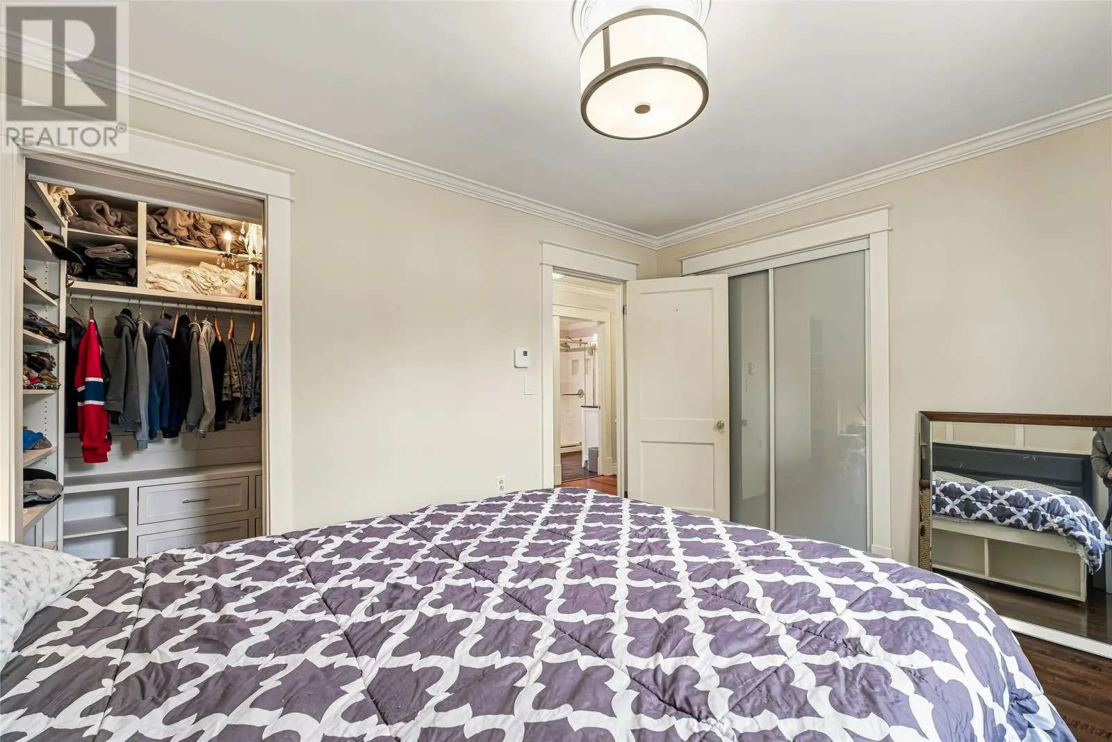 5 Teasdale Street