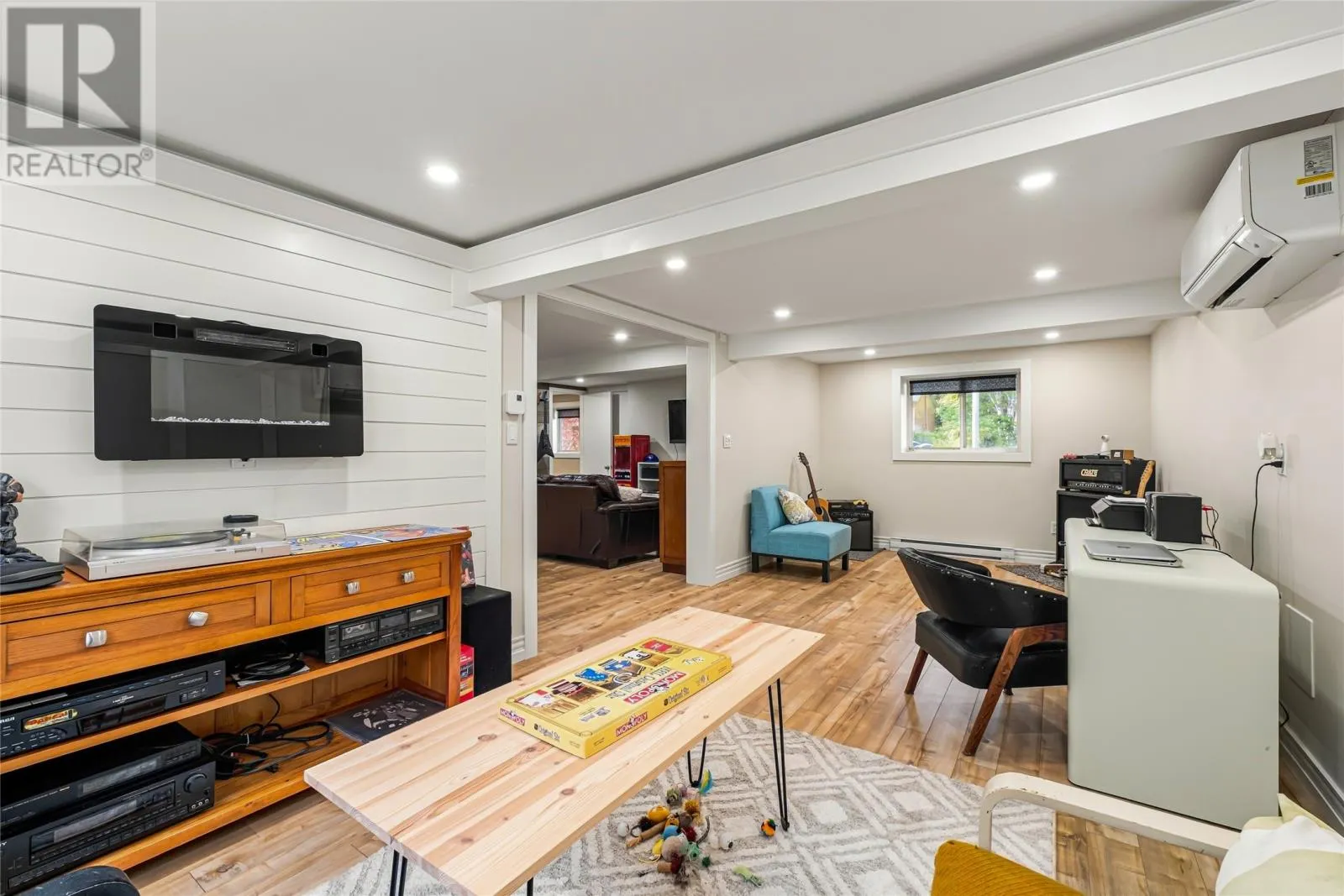 5 Teasdale Street