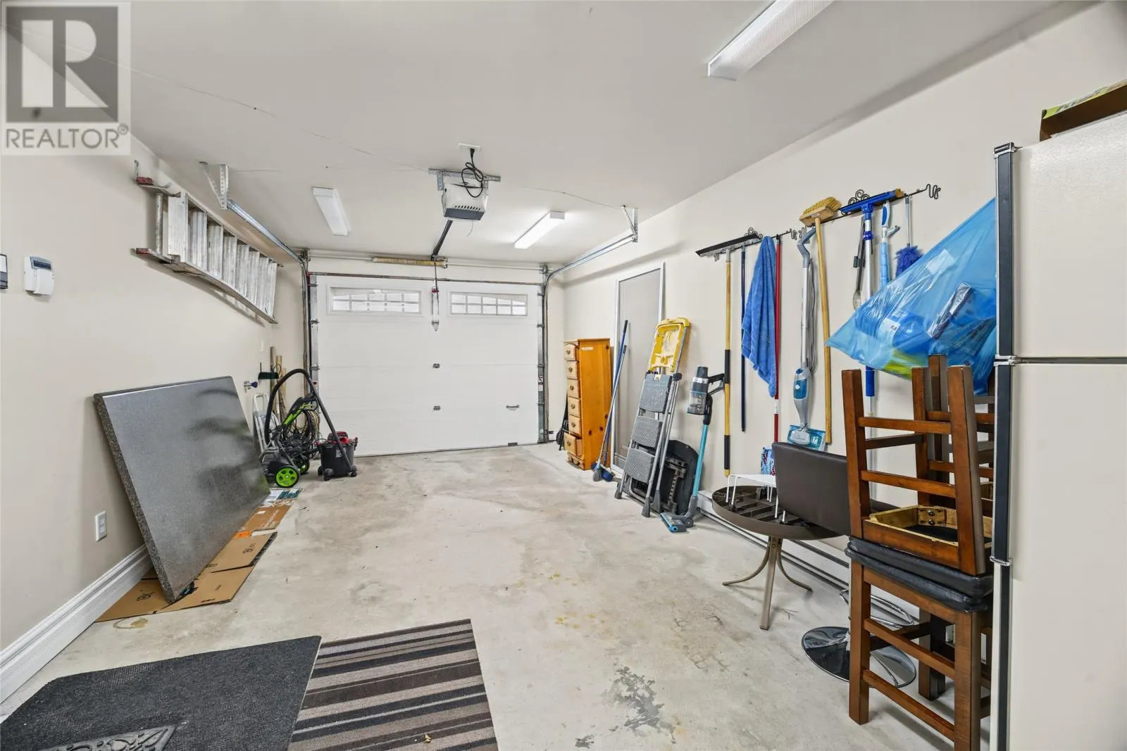28 Lions Crescent Unit#11 #11