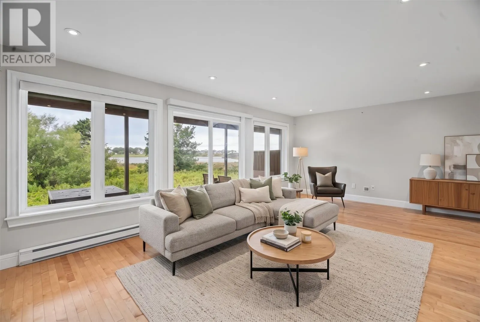 28 Lions Crescent Unit#11 #11