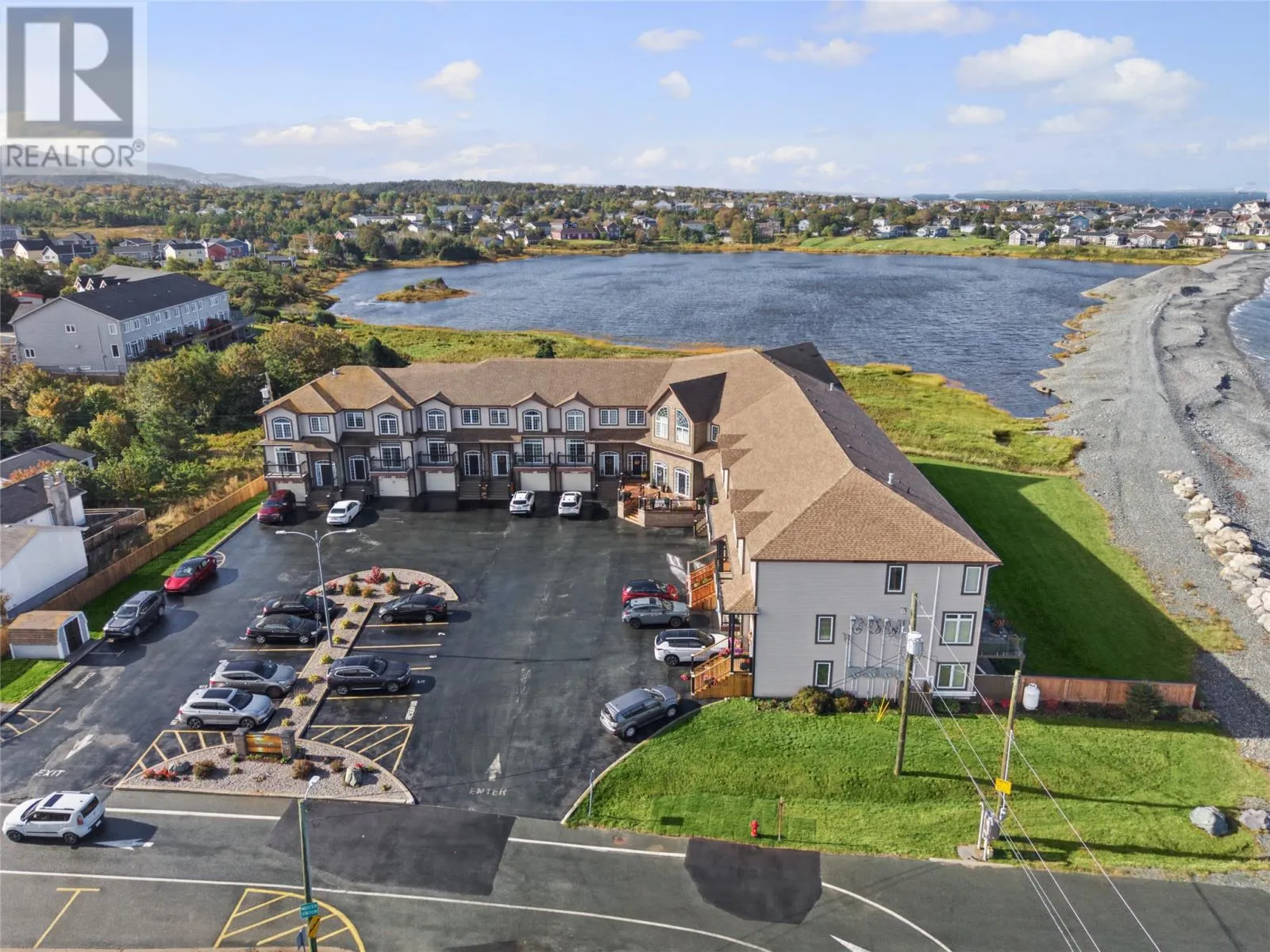 28 Lions Crescent Unit#11 #11