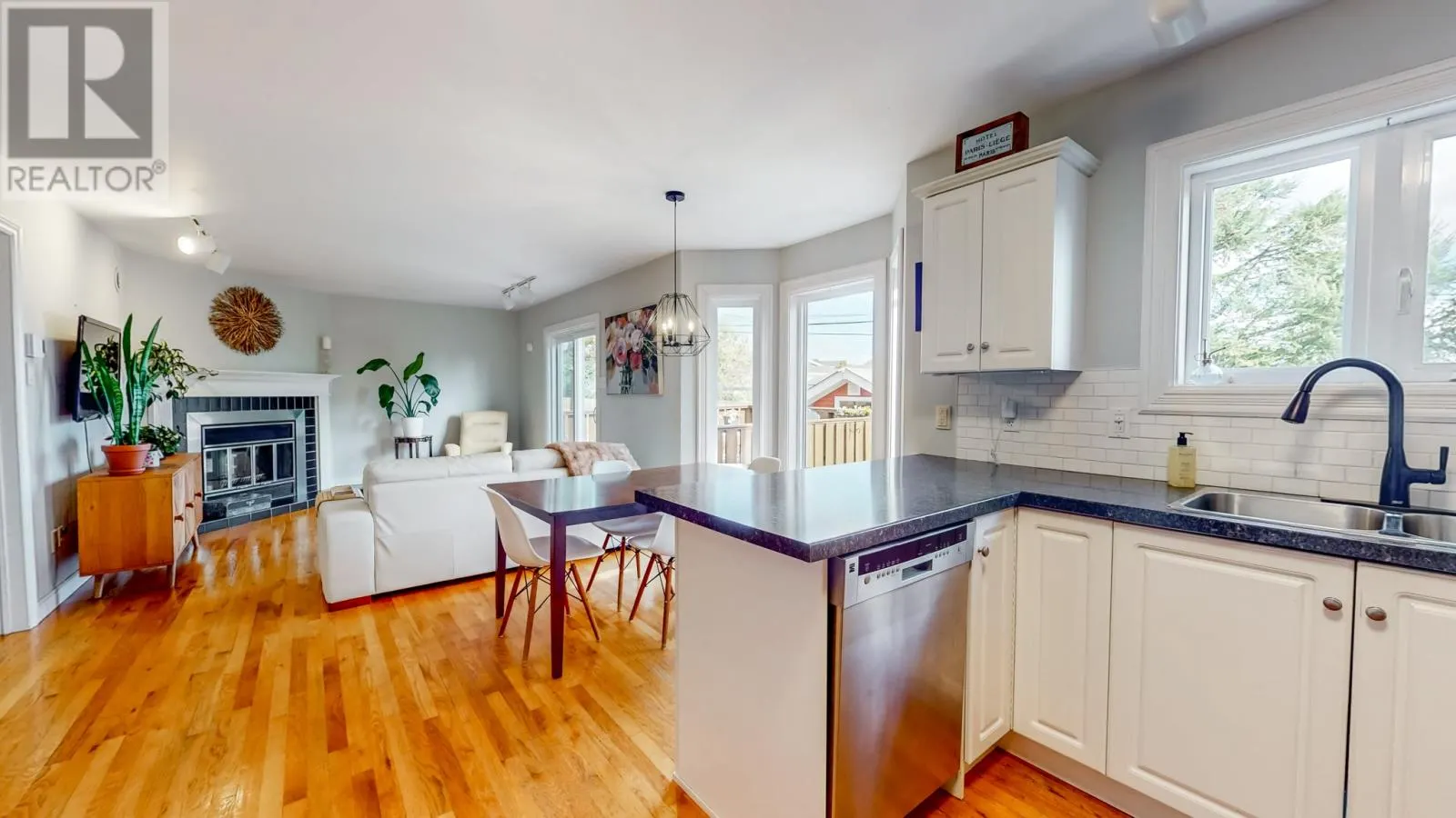 6 Point Leamington Street