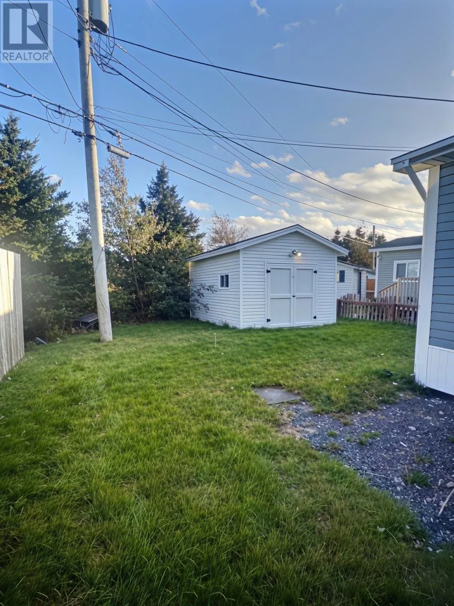 9 Carolyn Drive