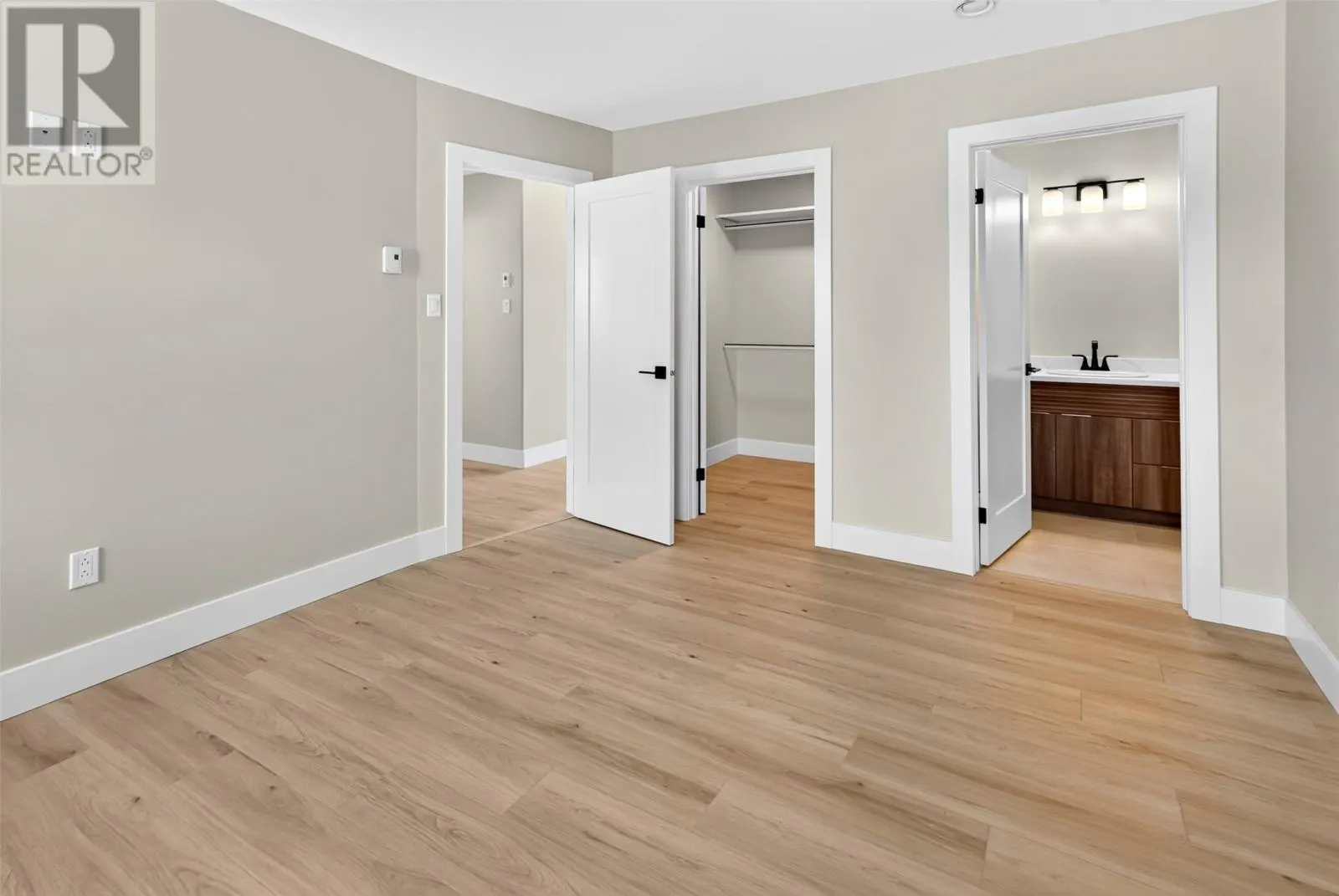 26 Fencer Place