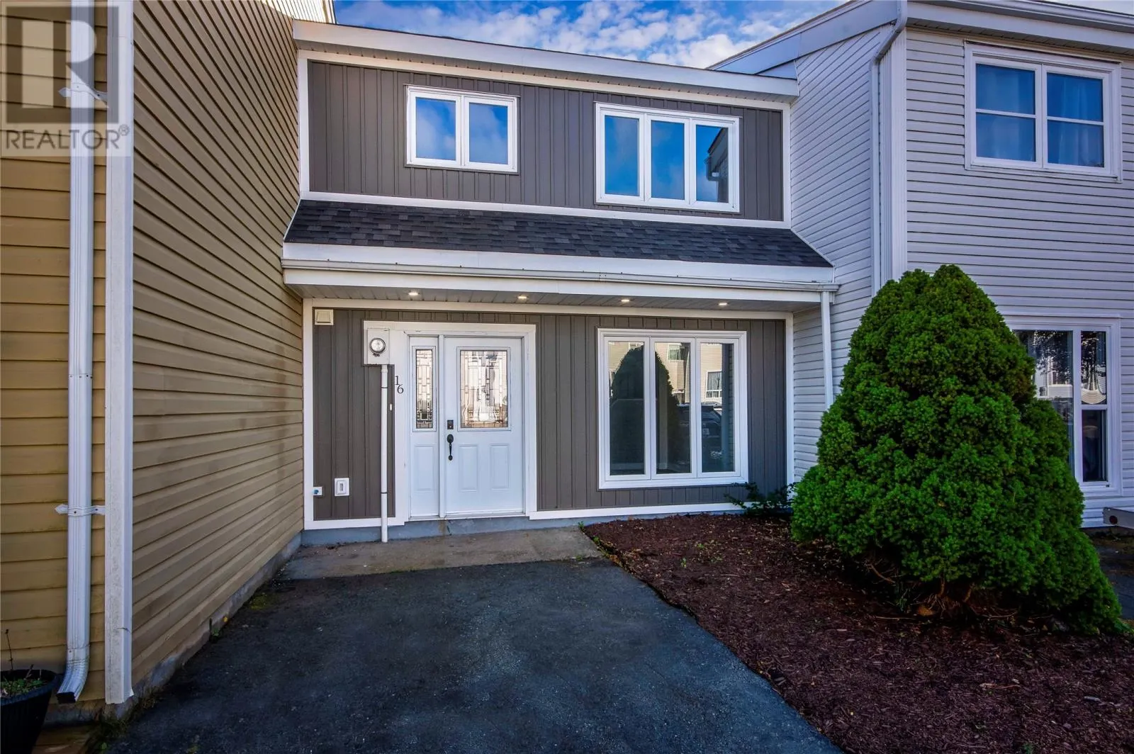 16 Woodford Drive