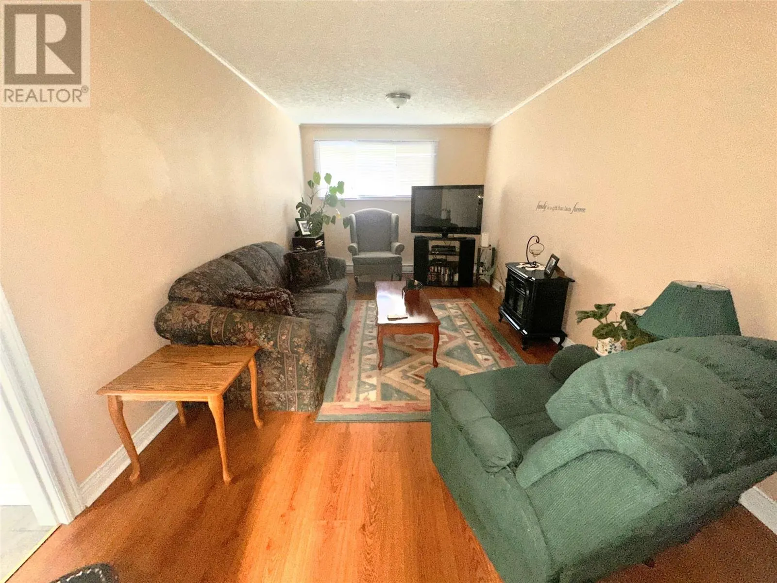 17 Burdrew Place