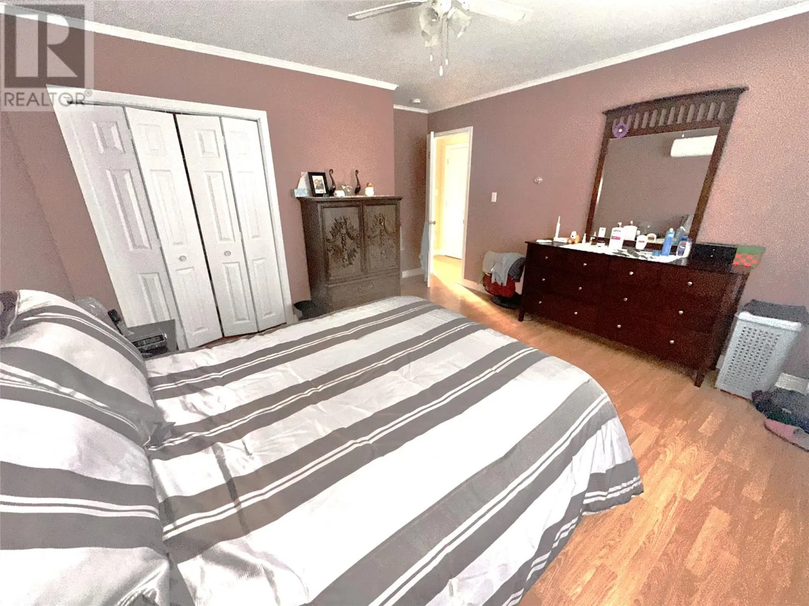 17 Burdrew Place