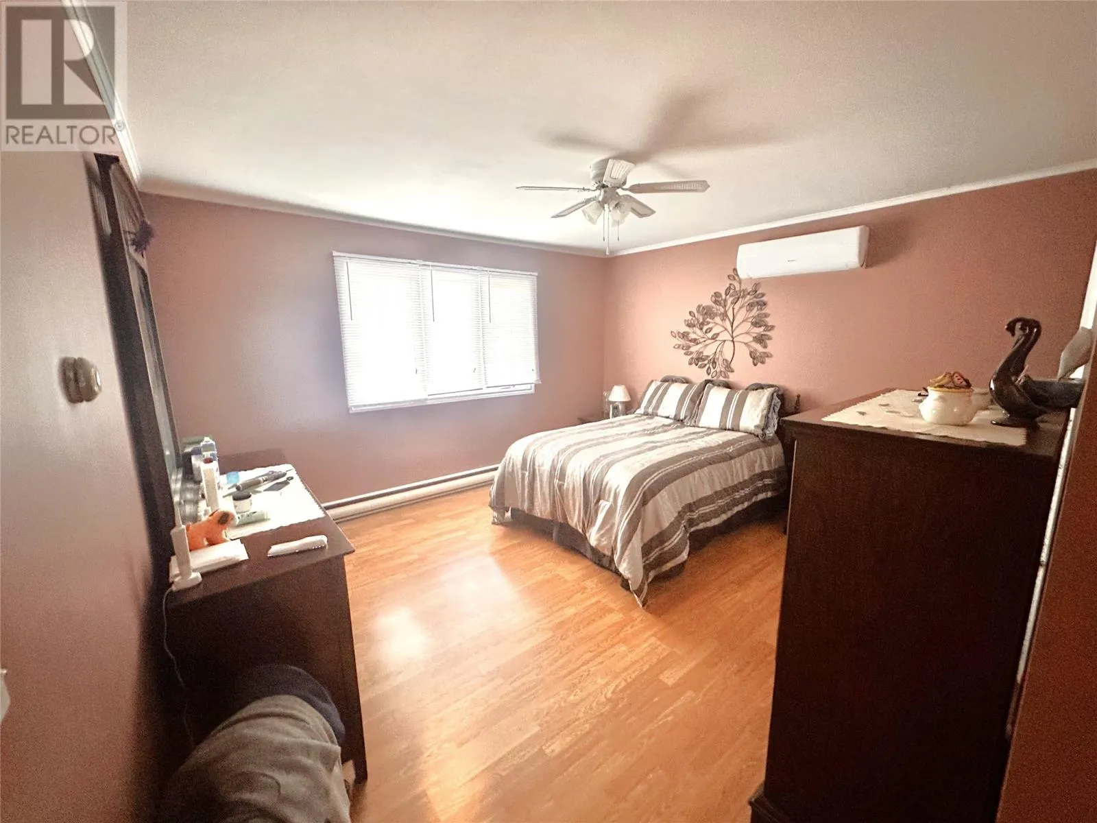 17 Burdrew Place
