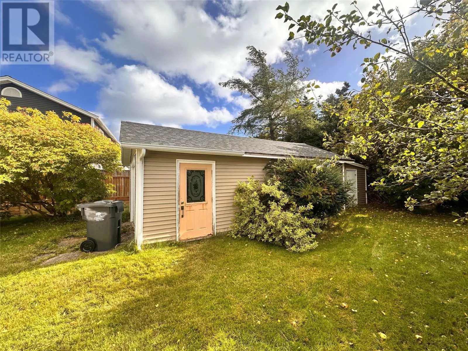 17 Burdrew Place