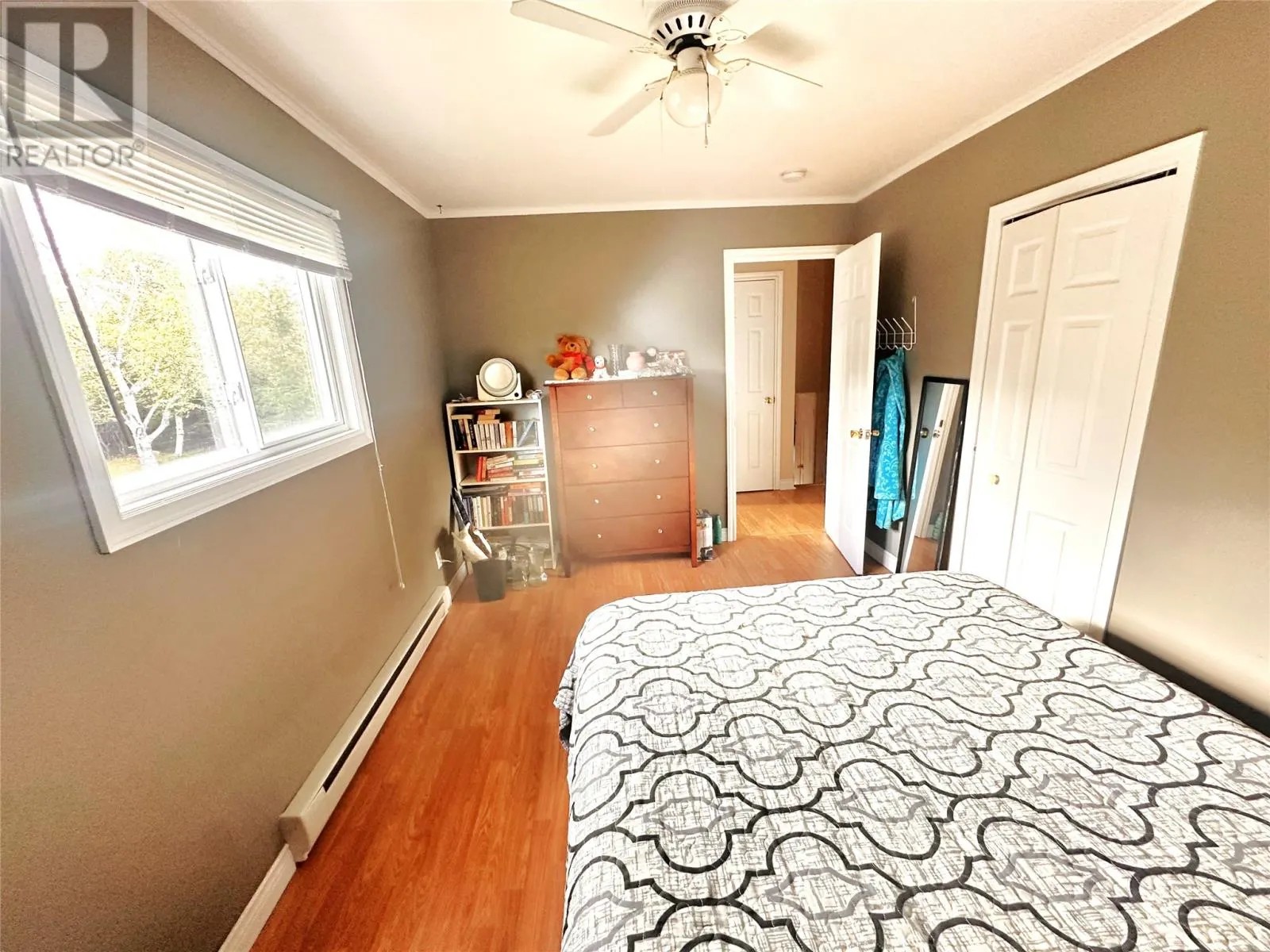 17 Burdrew Place