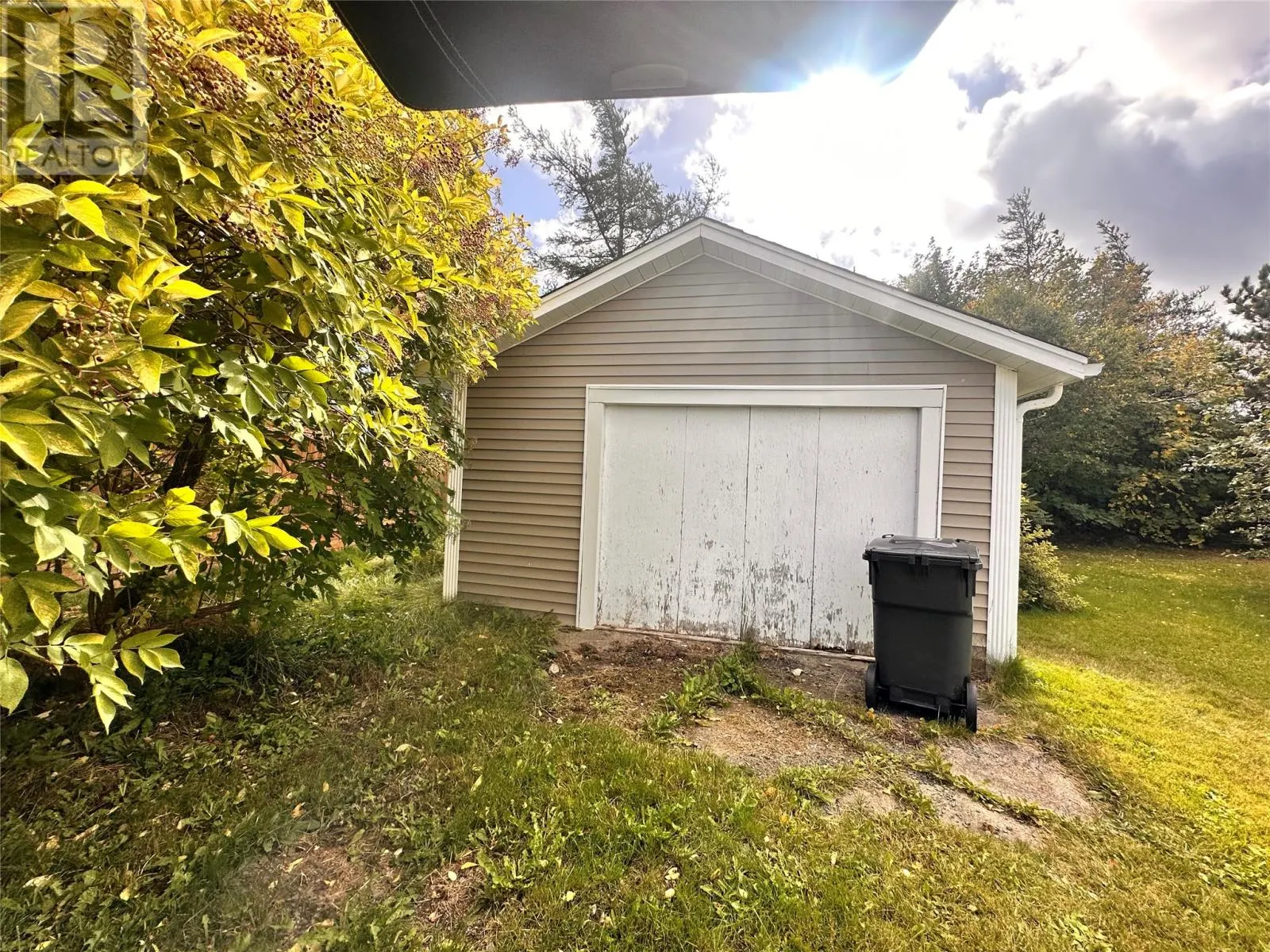17 Burdrew Place