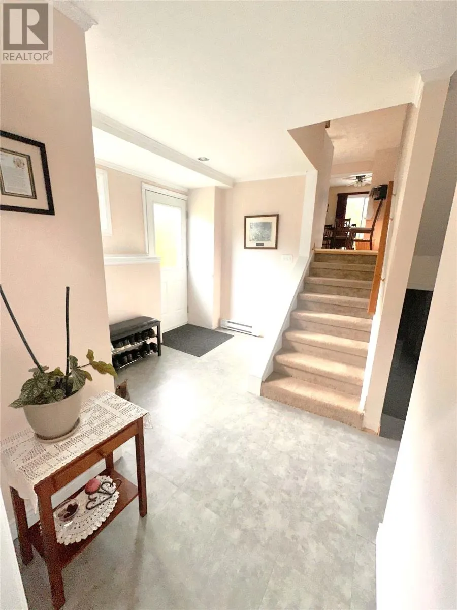 17 Burdrew Place