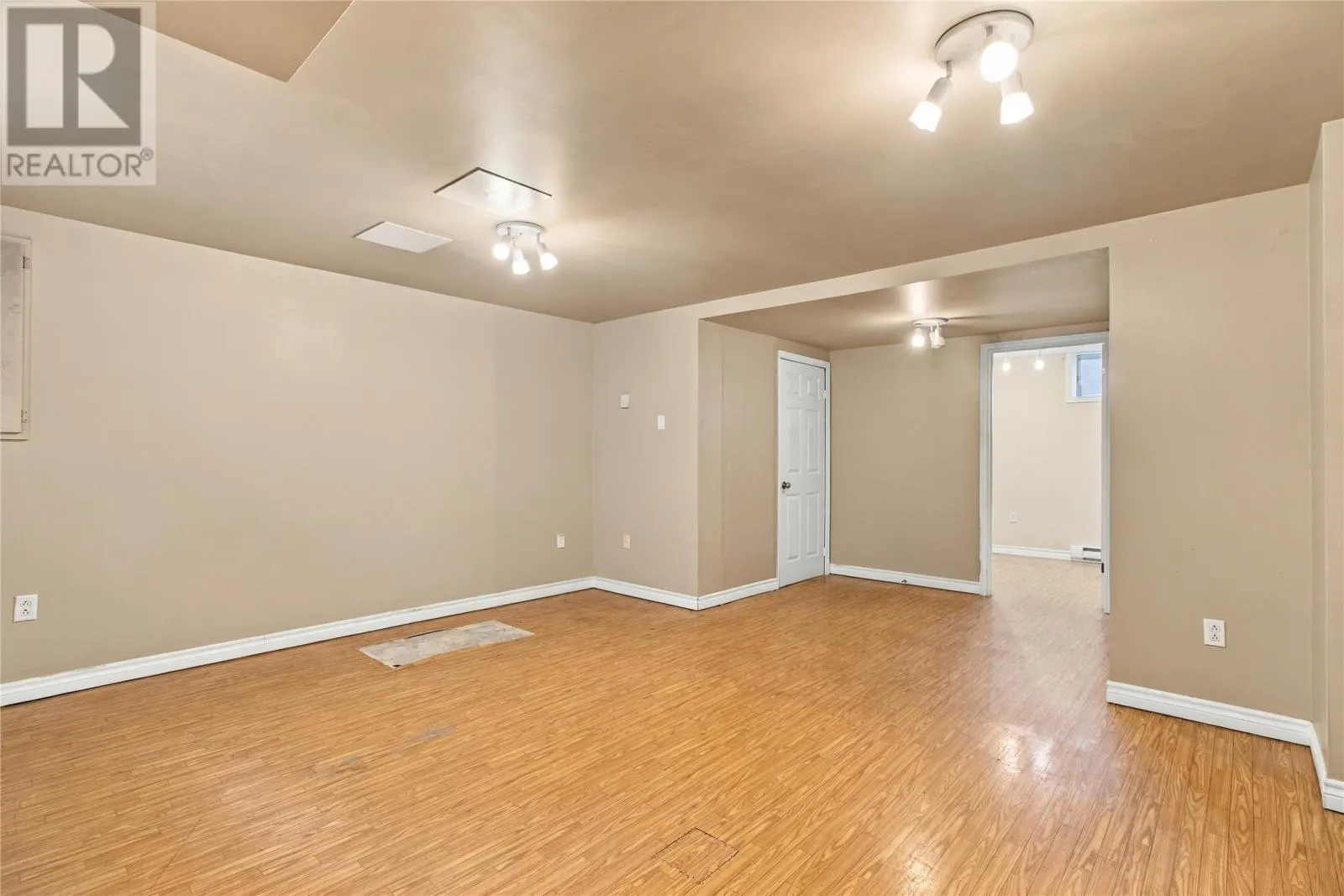 28 Thorburn Road
