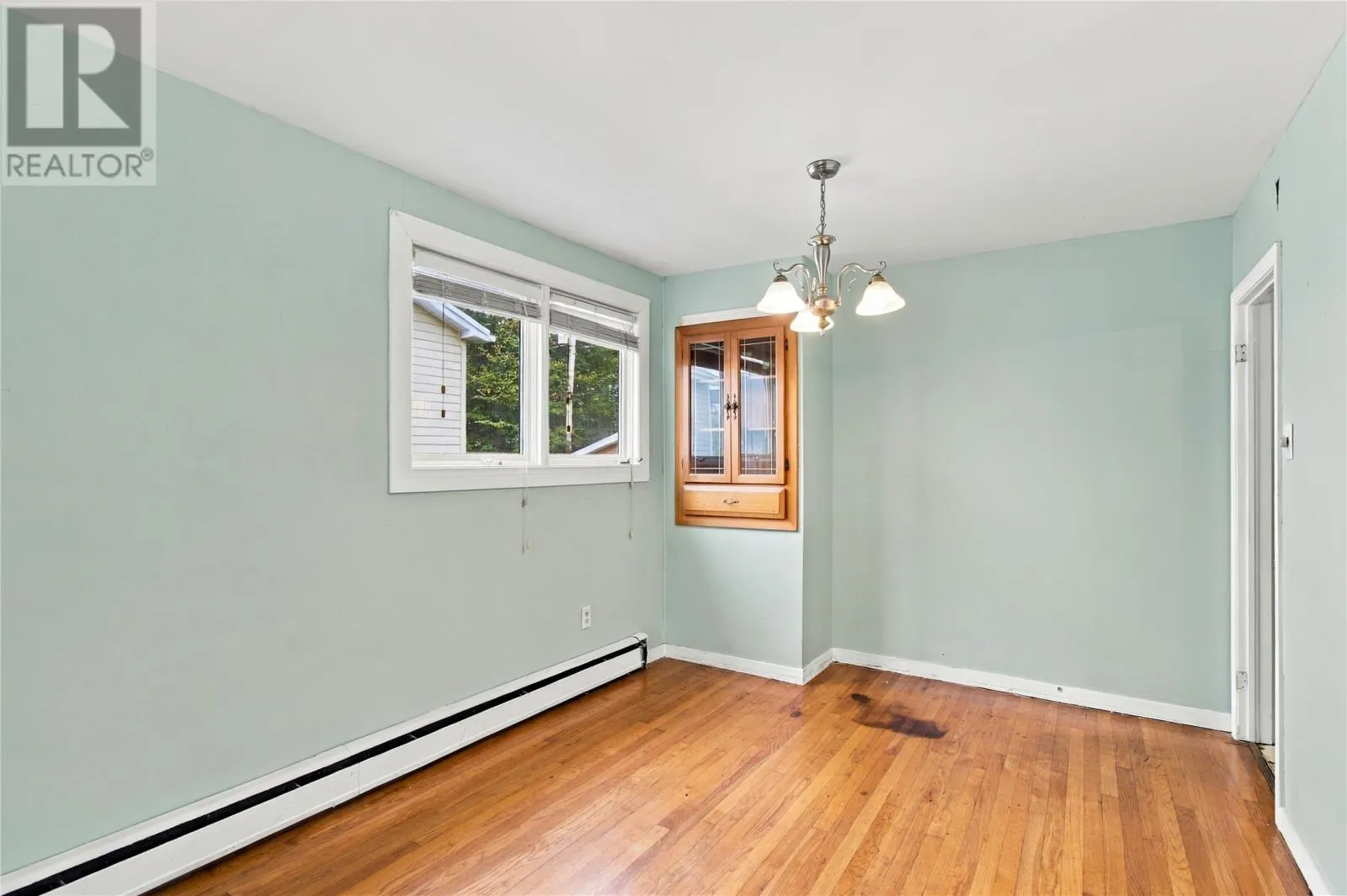 28 Thorburn Road