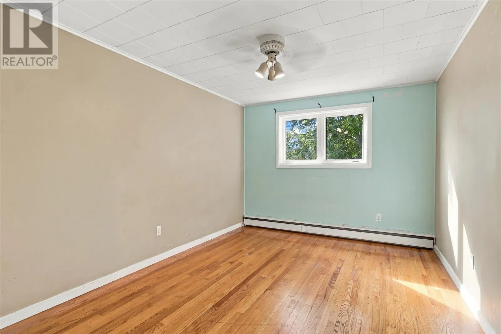 28 Thorburn Road