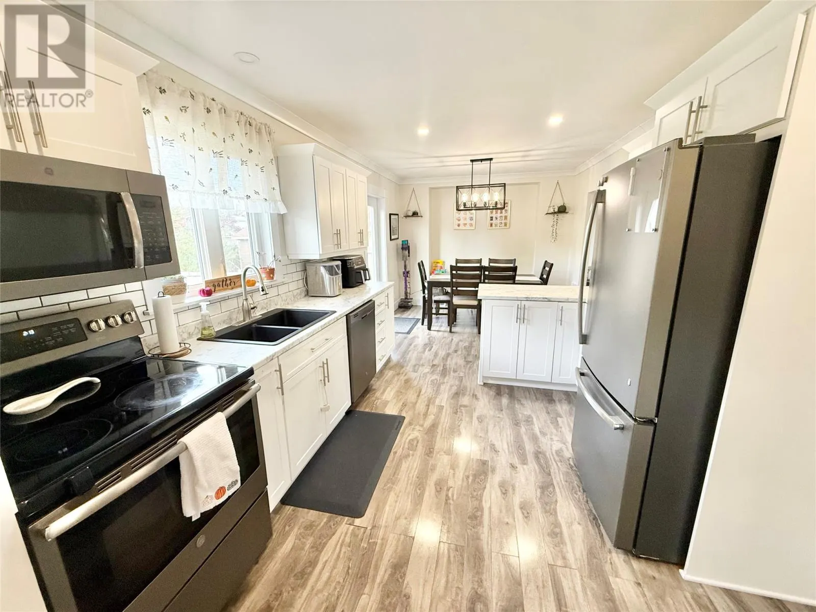 31 Southcott Drive