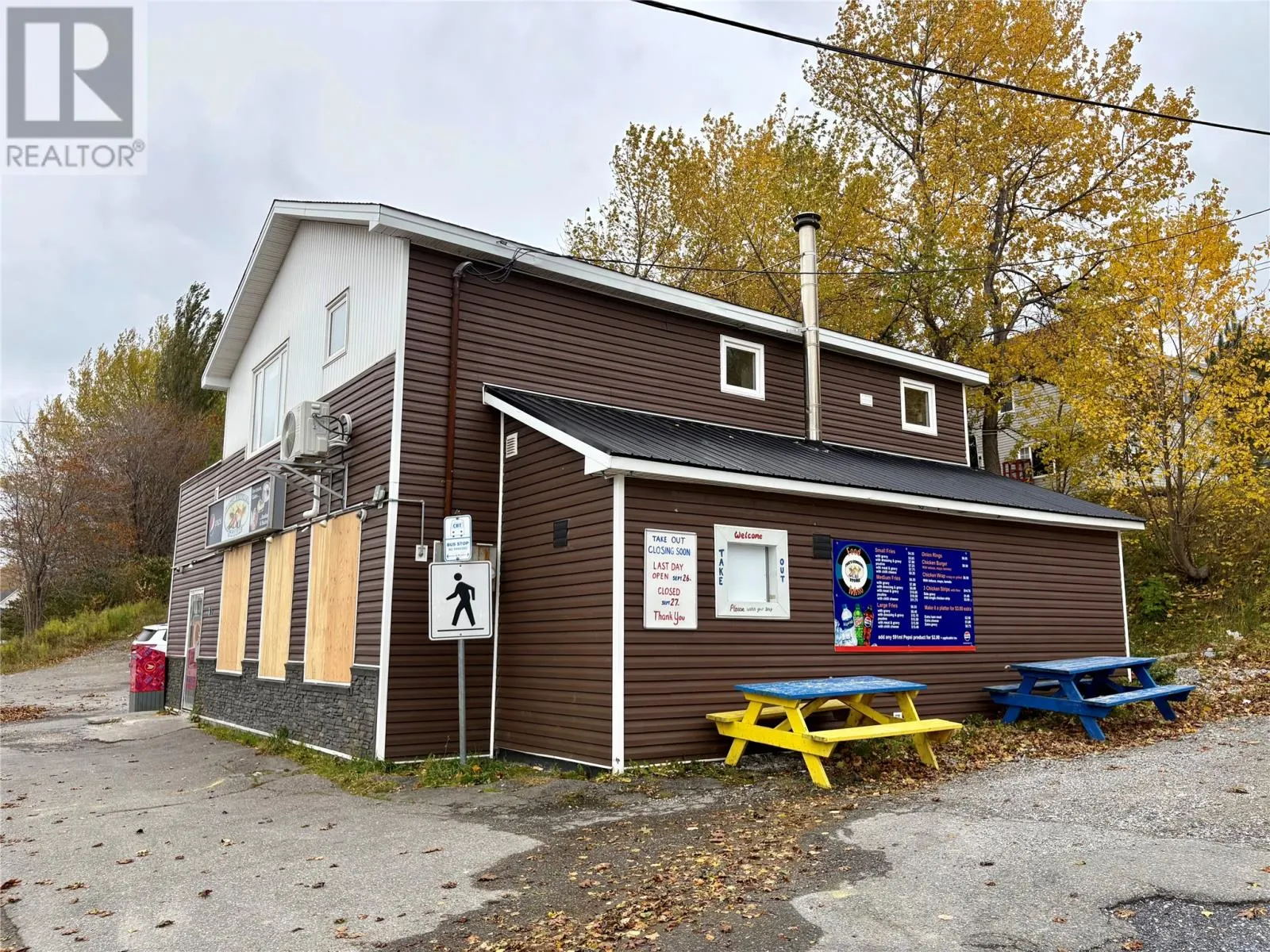 325 Curling Street