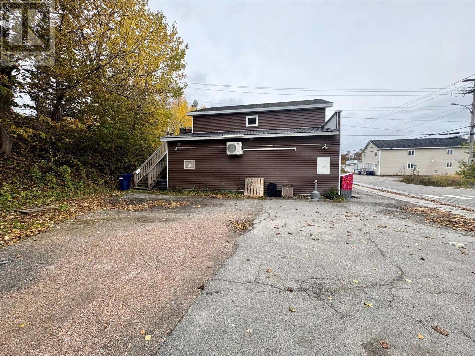 325 Curling Street