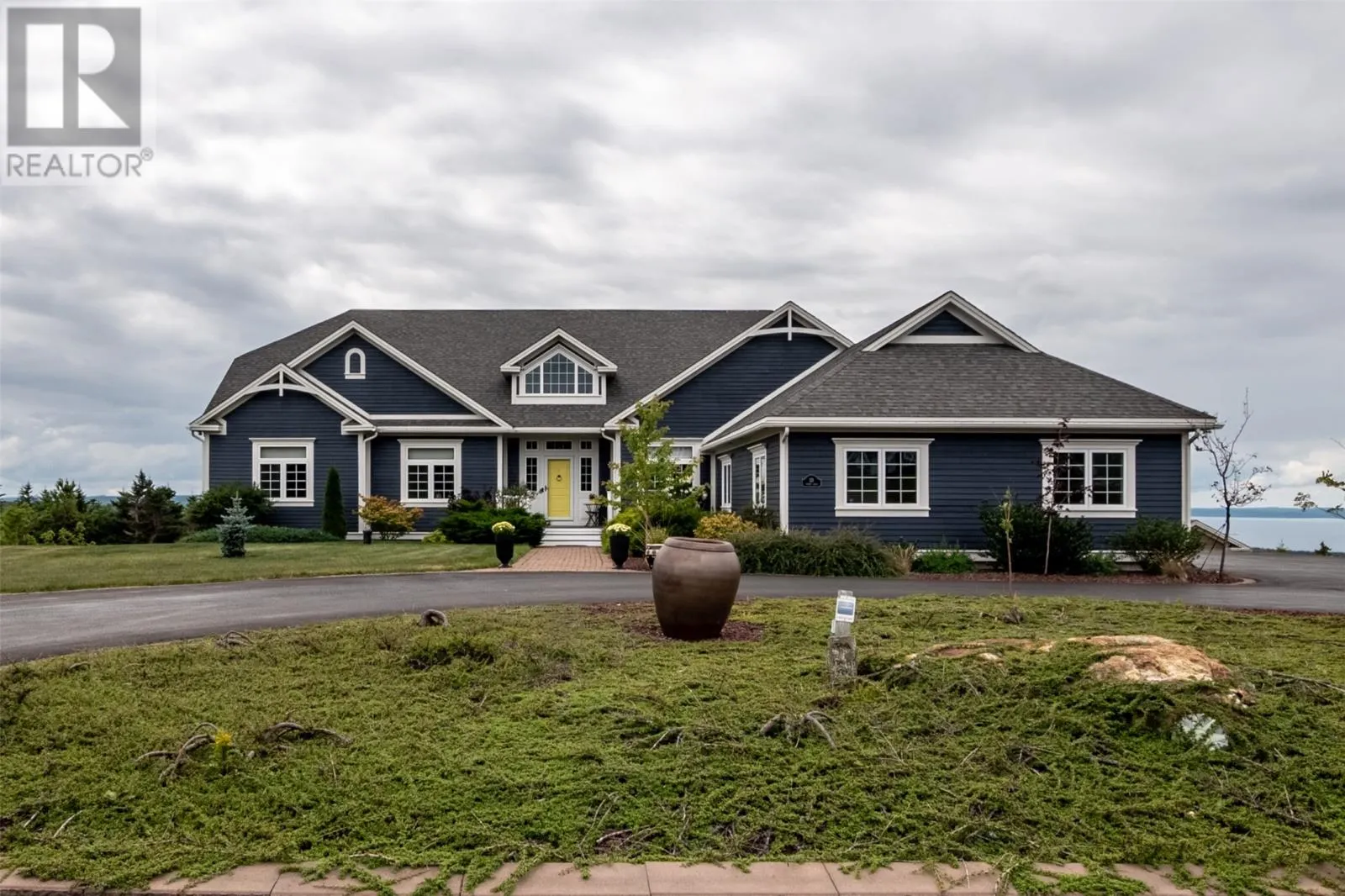 121 Summit Drive