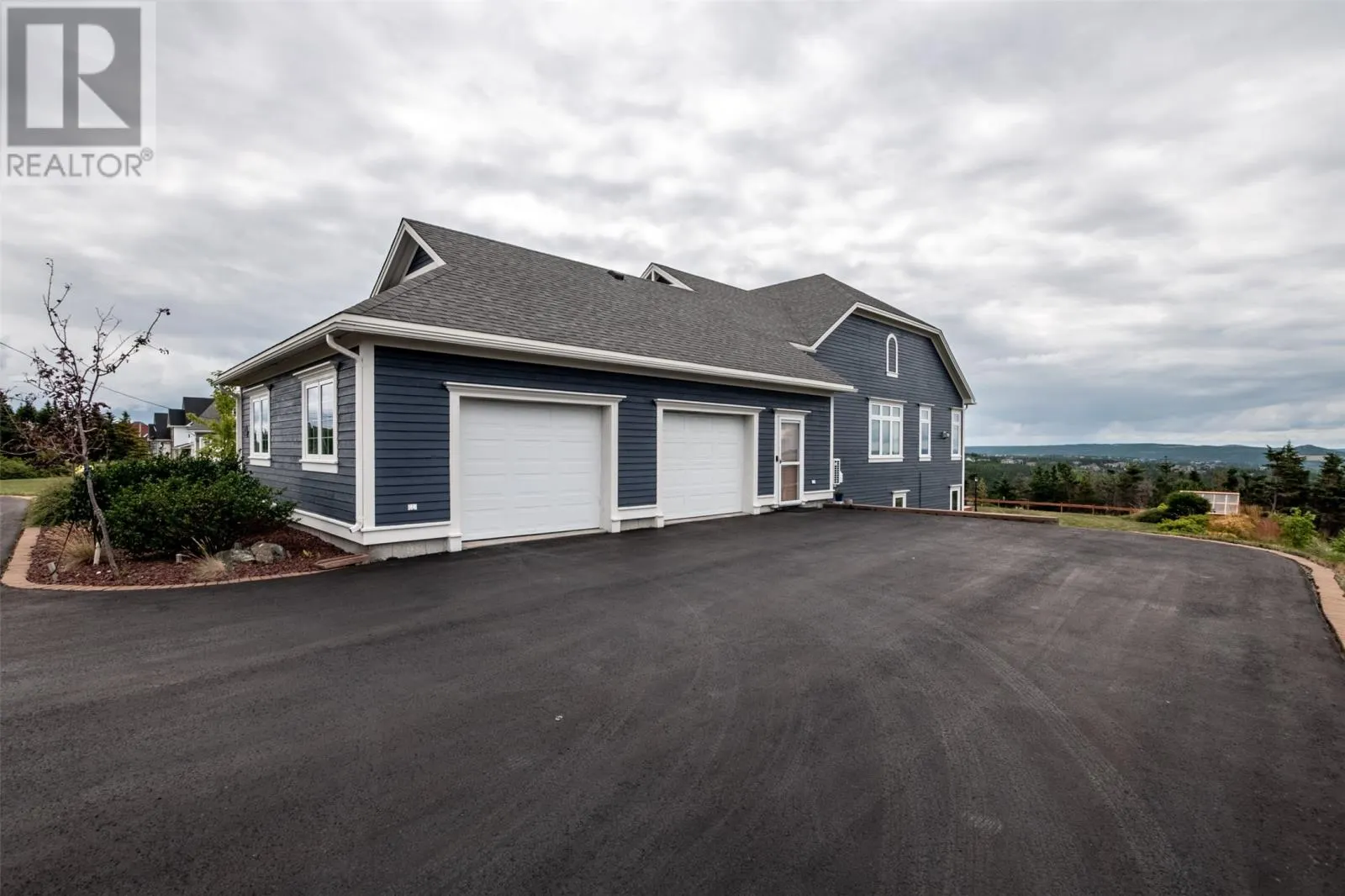 121 Summit Drive