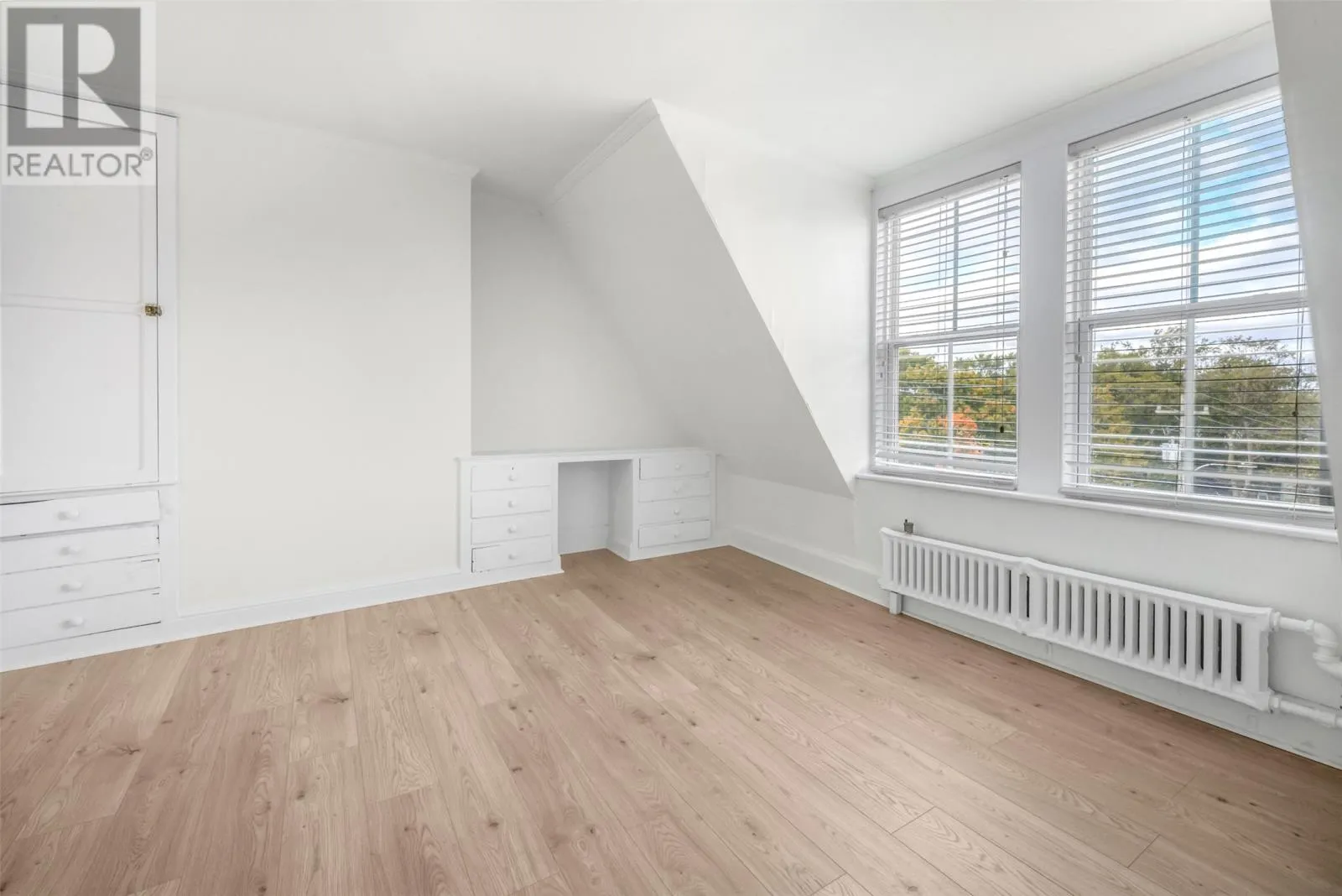 9 Monkstown Road