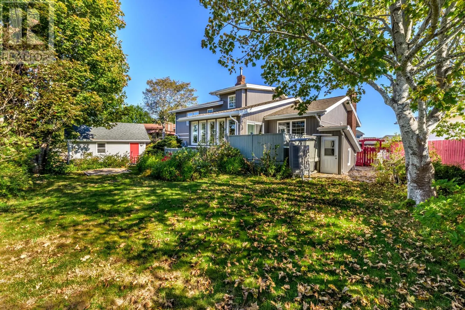 5 Labrador Place
