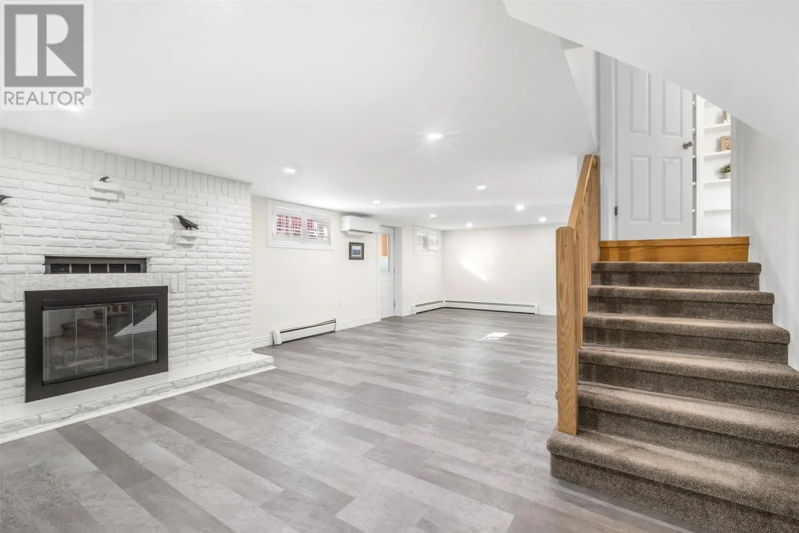 5 Labrador Place