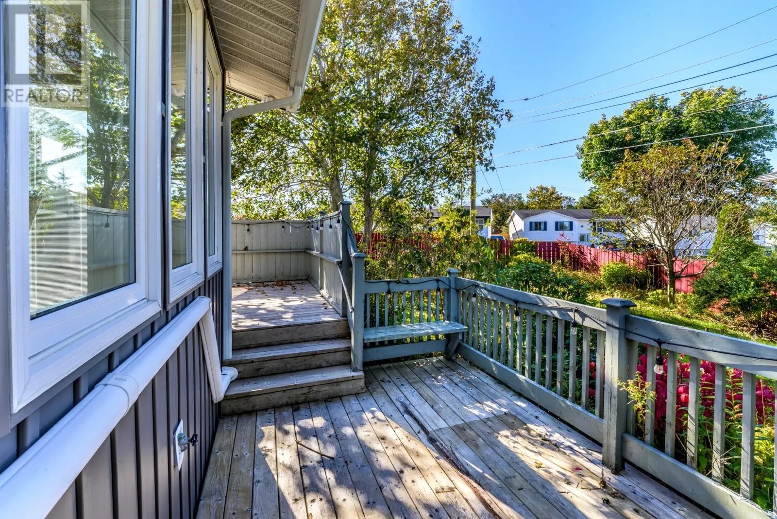 5 Labrador Place