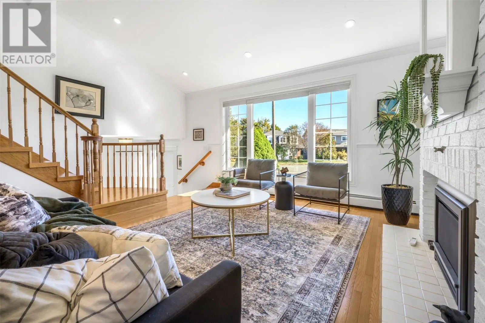 5 Labrador Place