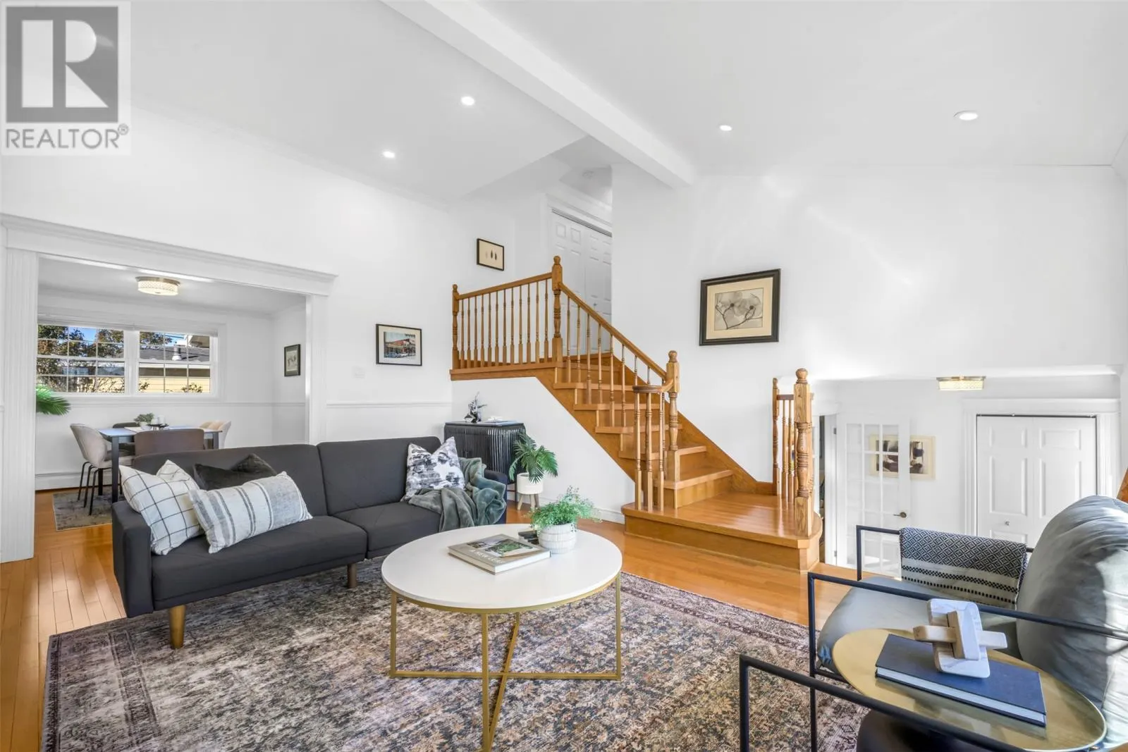 5 Labrador Place