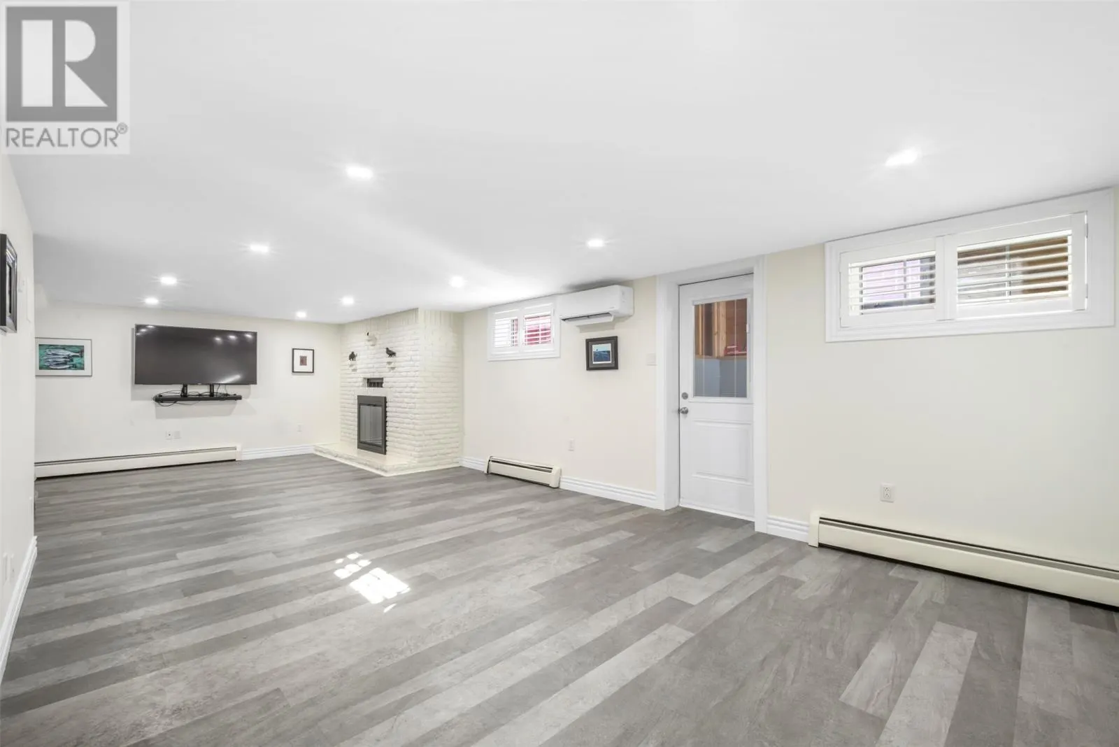 5 Labrador Place