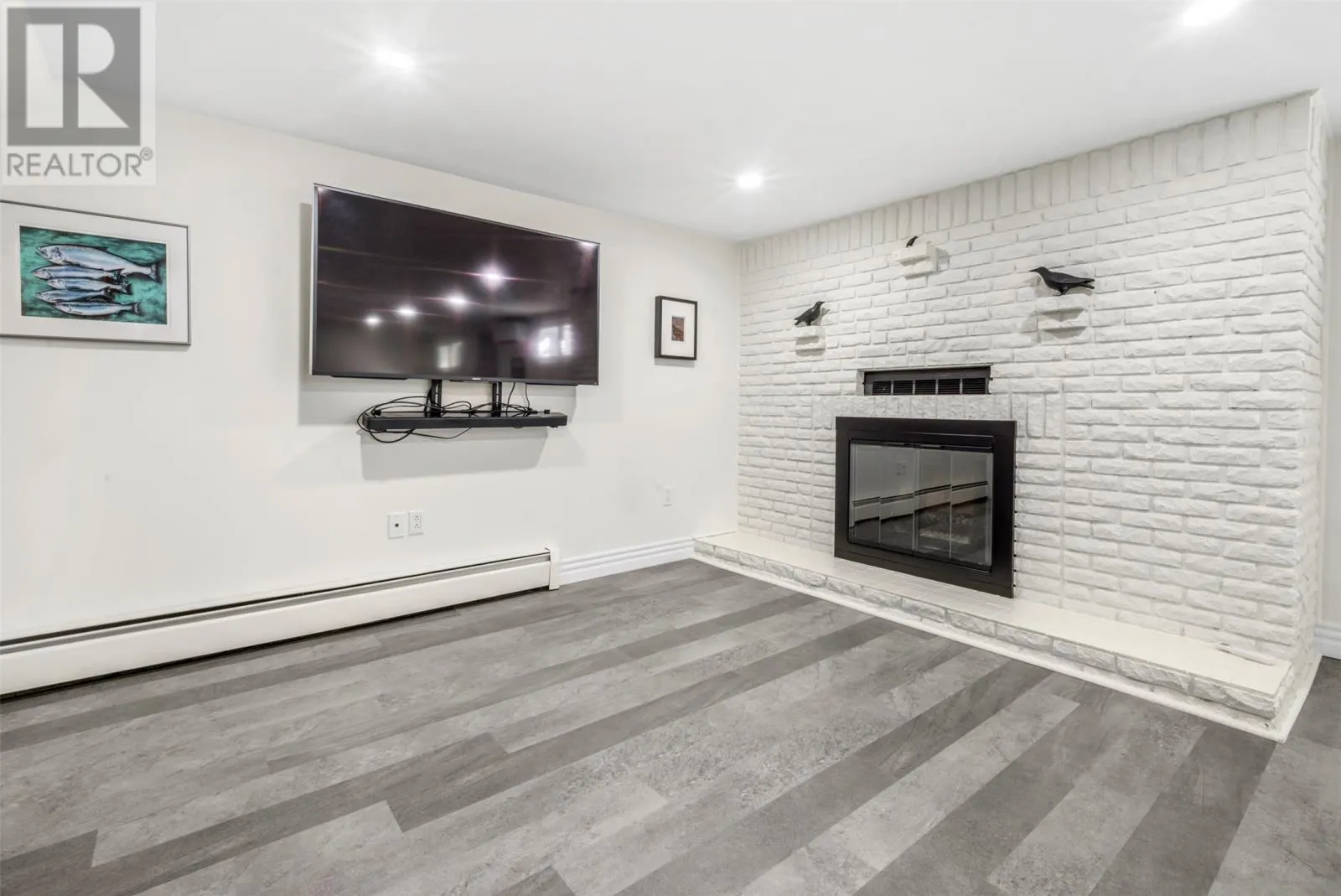 5 Labrador Place