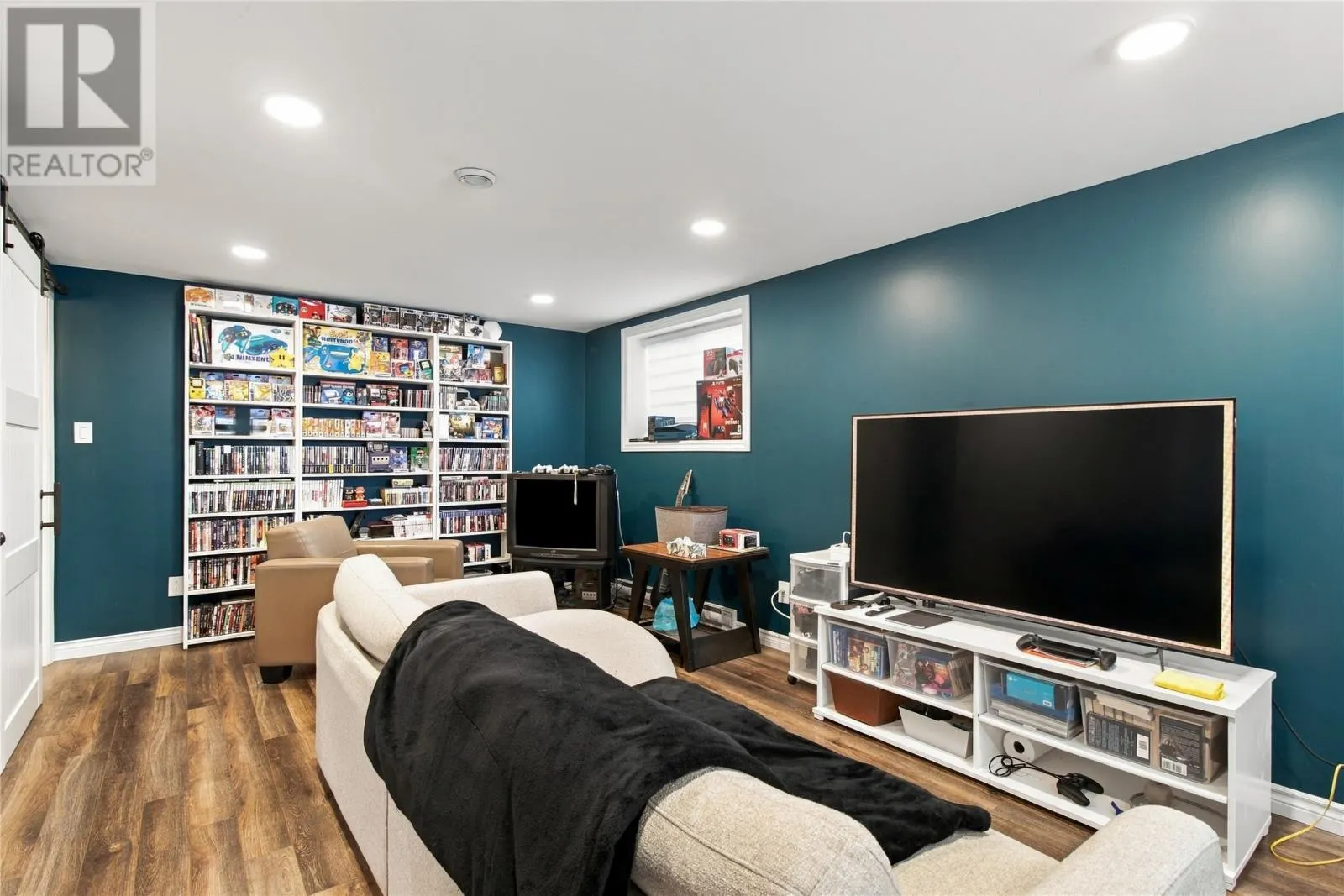 11 Phoenix Drive