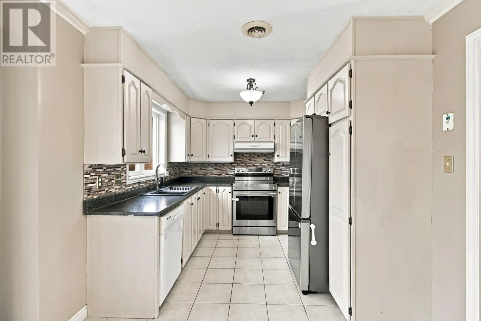 28 Penney Crescent
