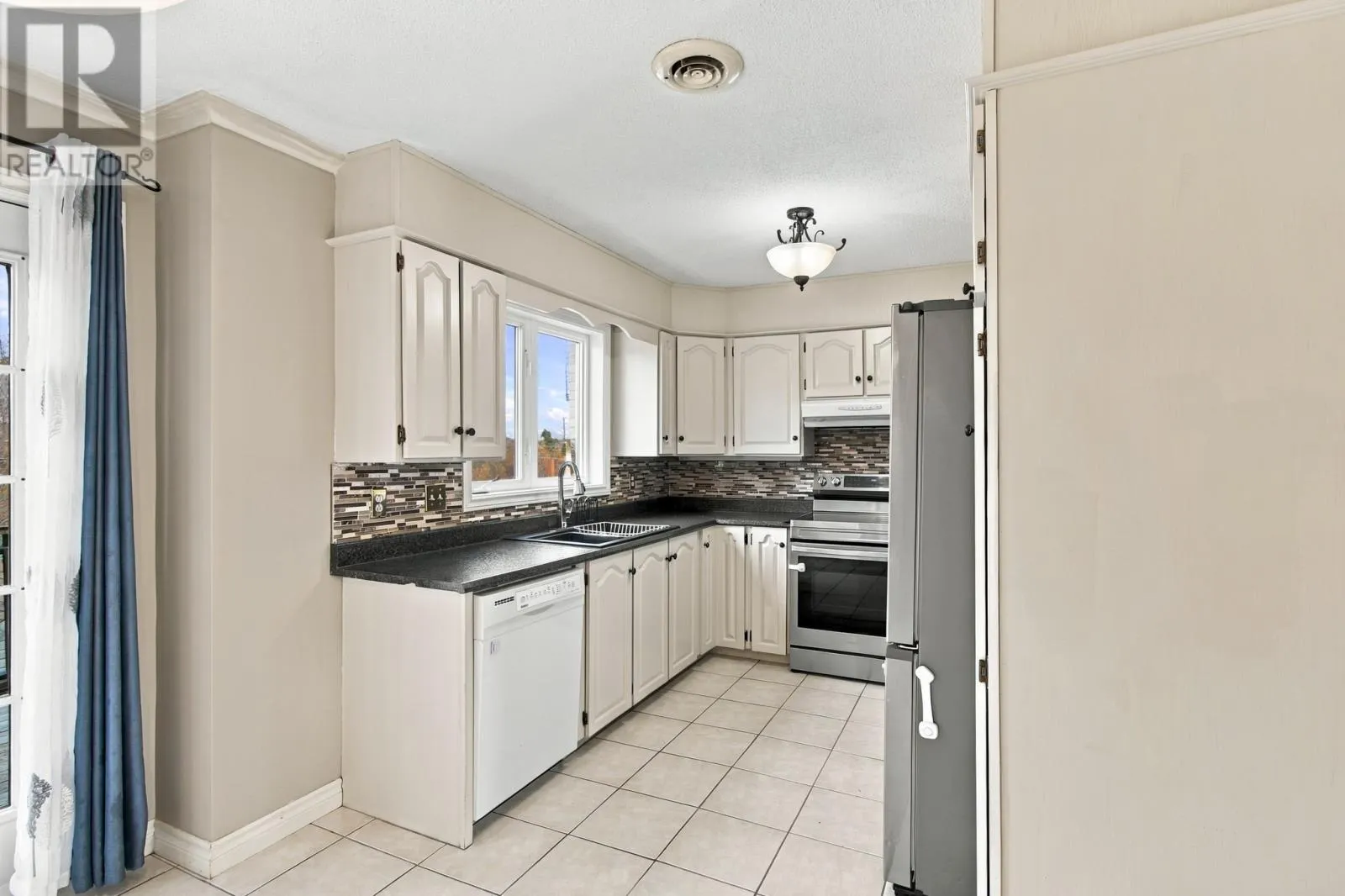 28 Penney Crescent