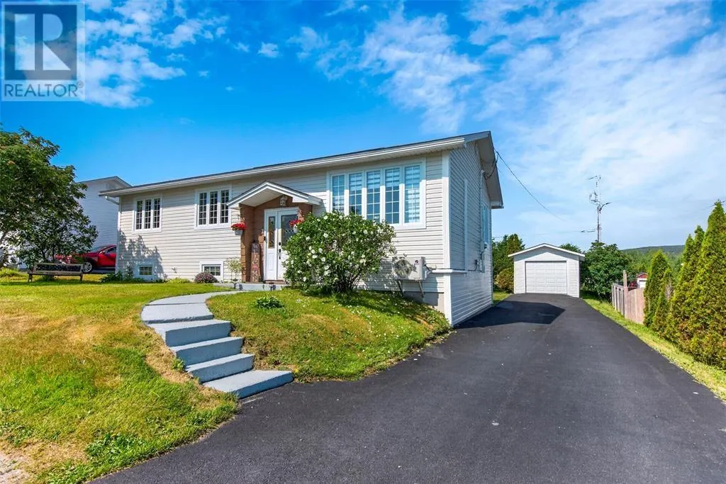7 Leslie Street