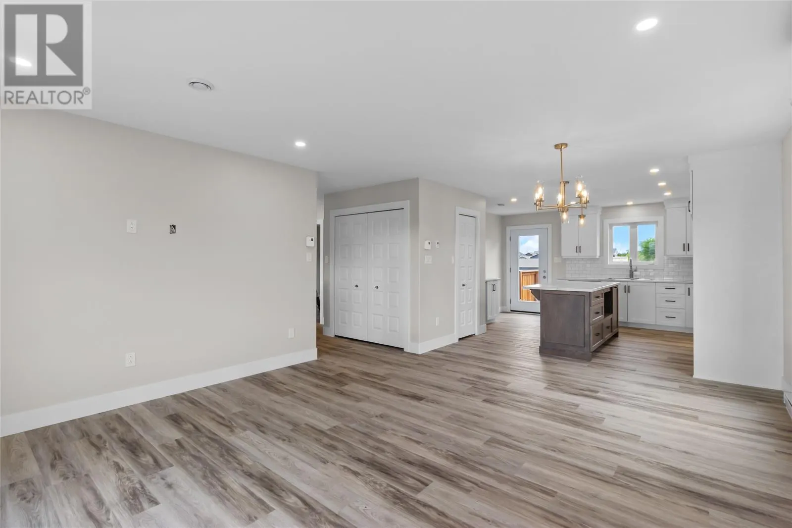 8 McGraths Road