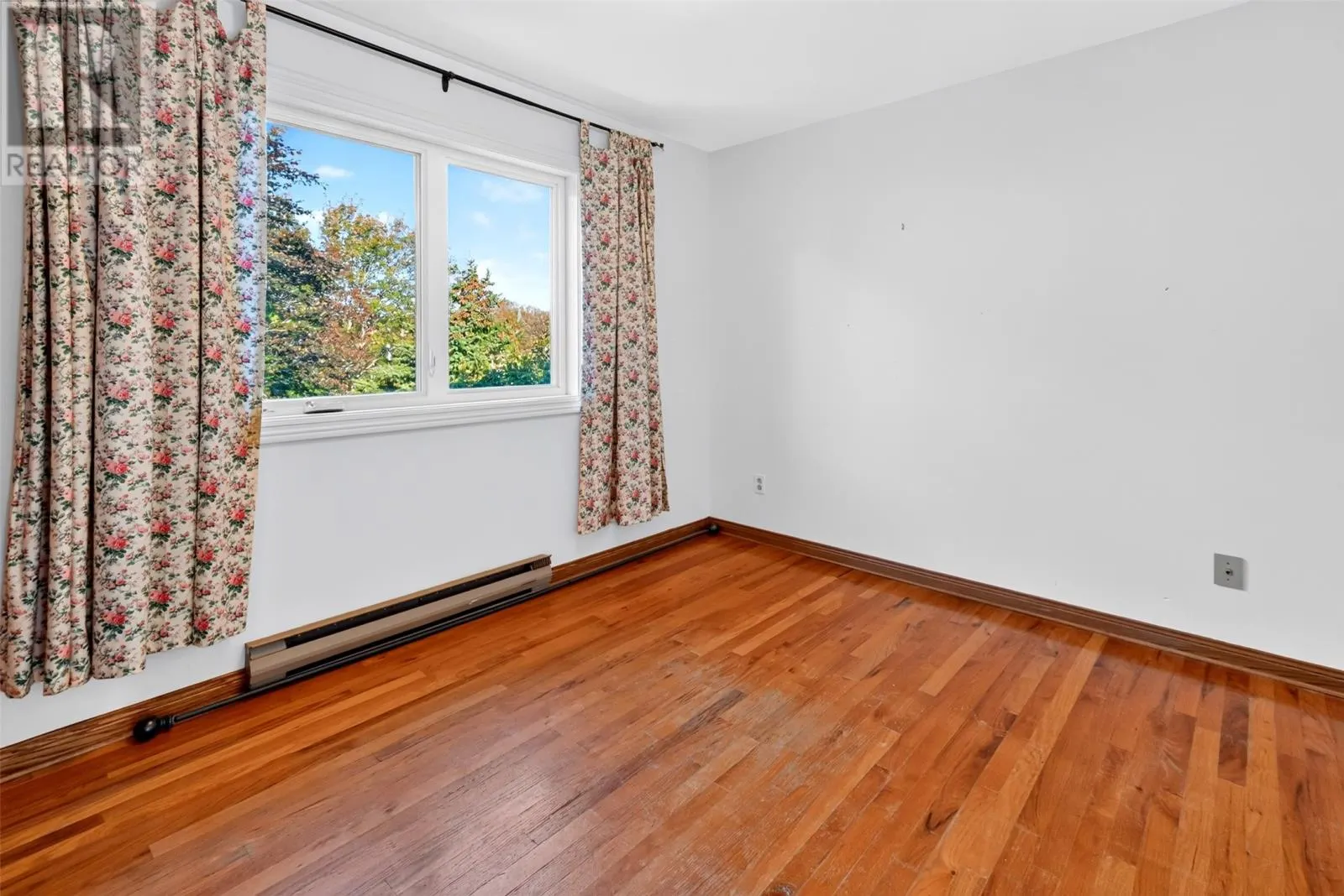 4 Inverness Place