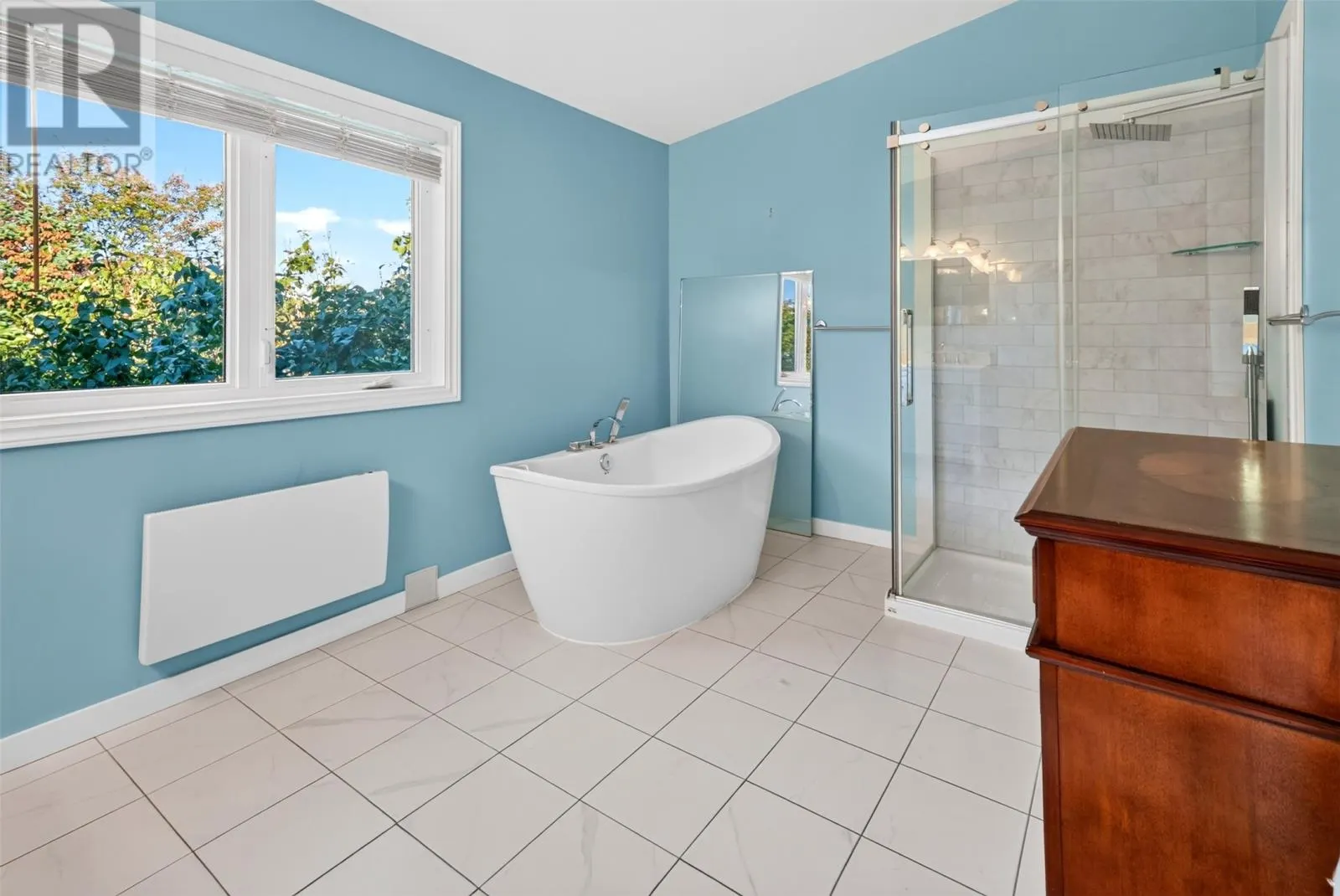 4 Inverness Place